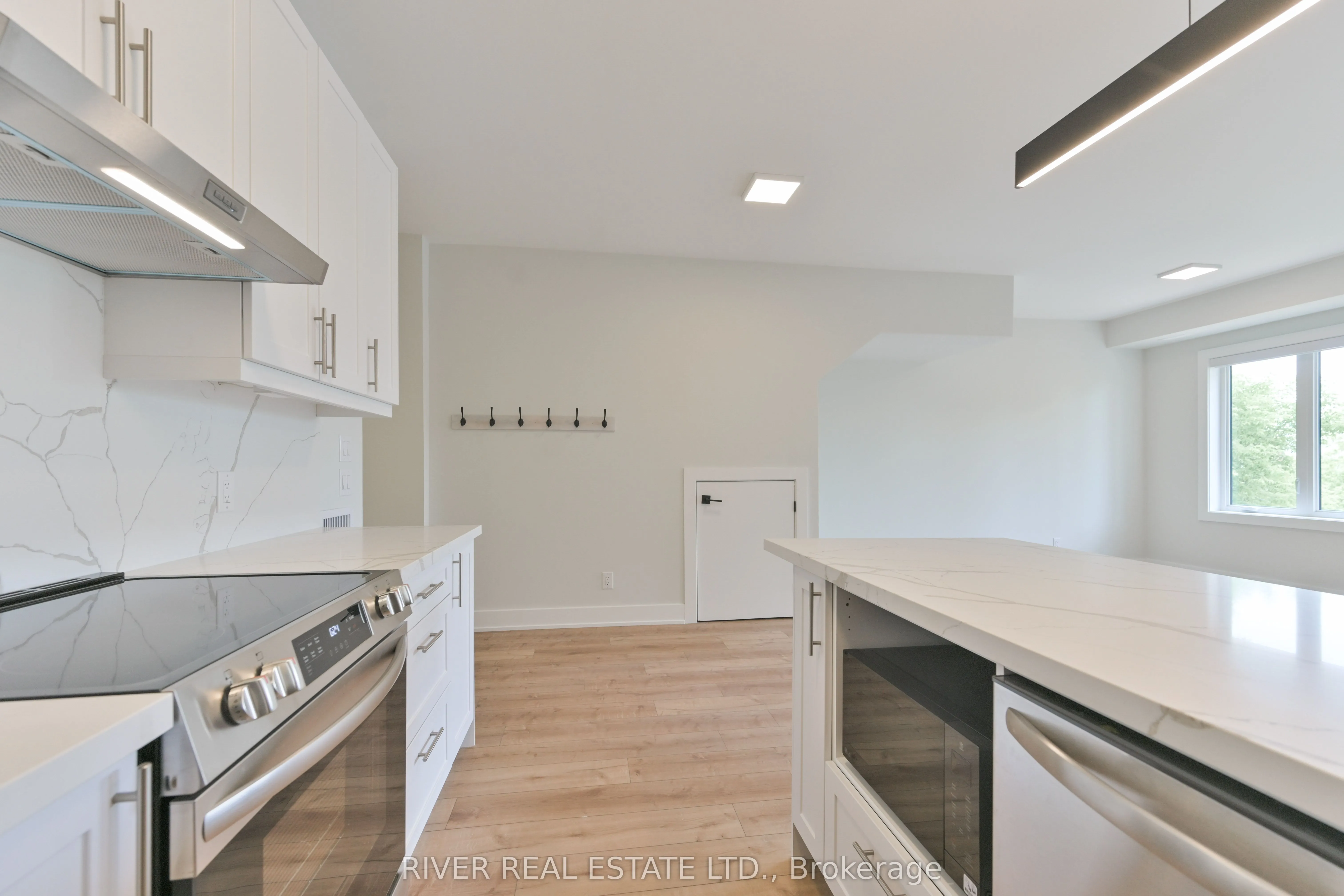 2420 Gerrard Street E, #3