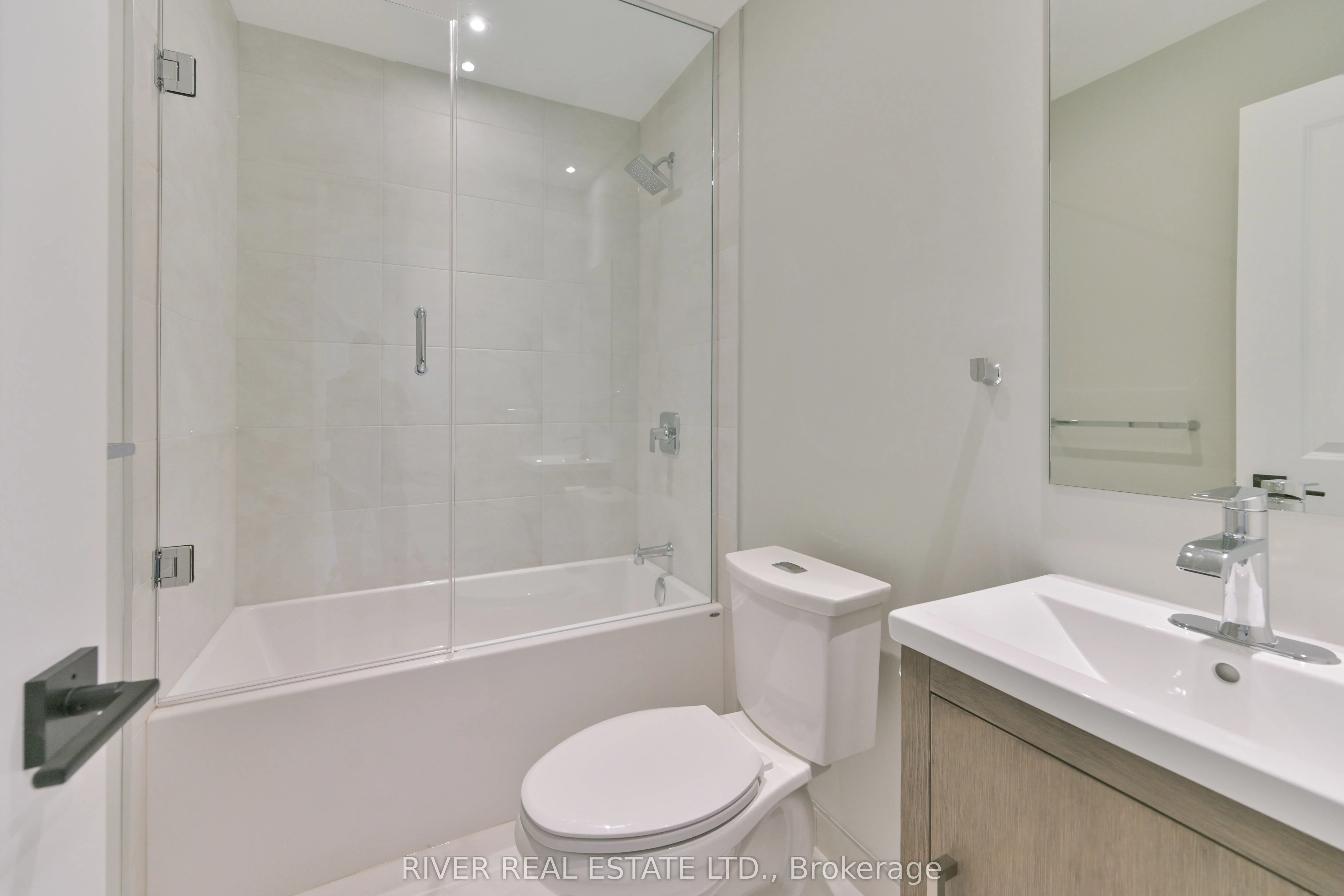 2420 Gerrard Street E, #3