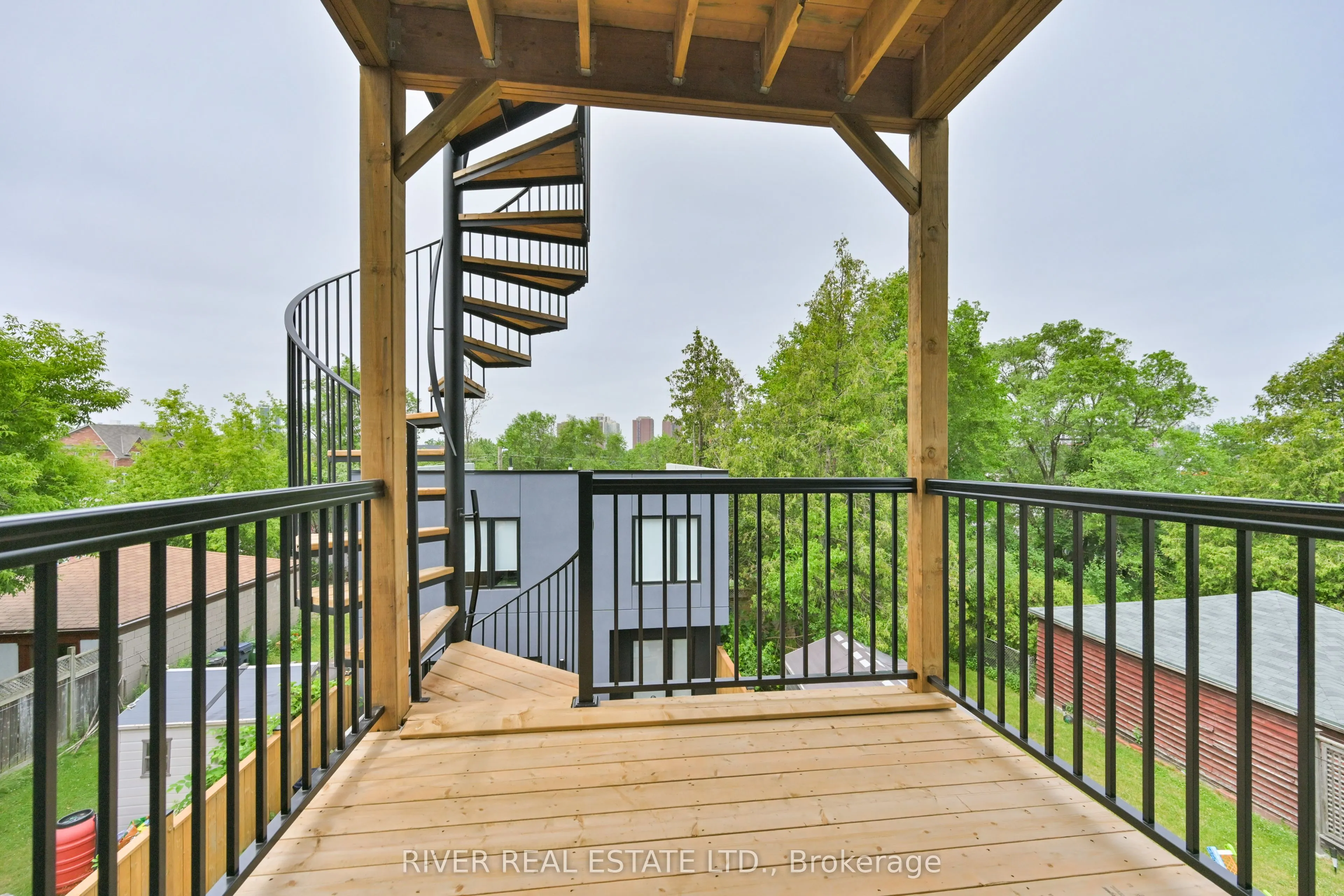 2420 Gerrard Street E, #3