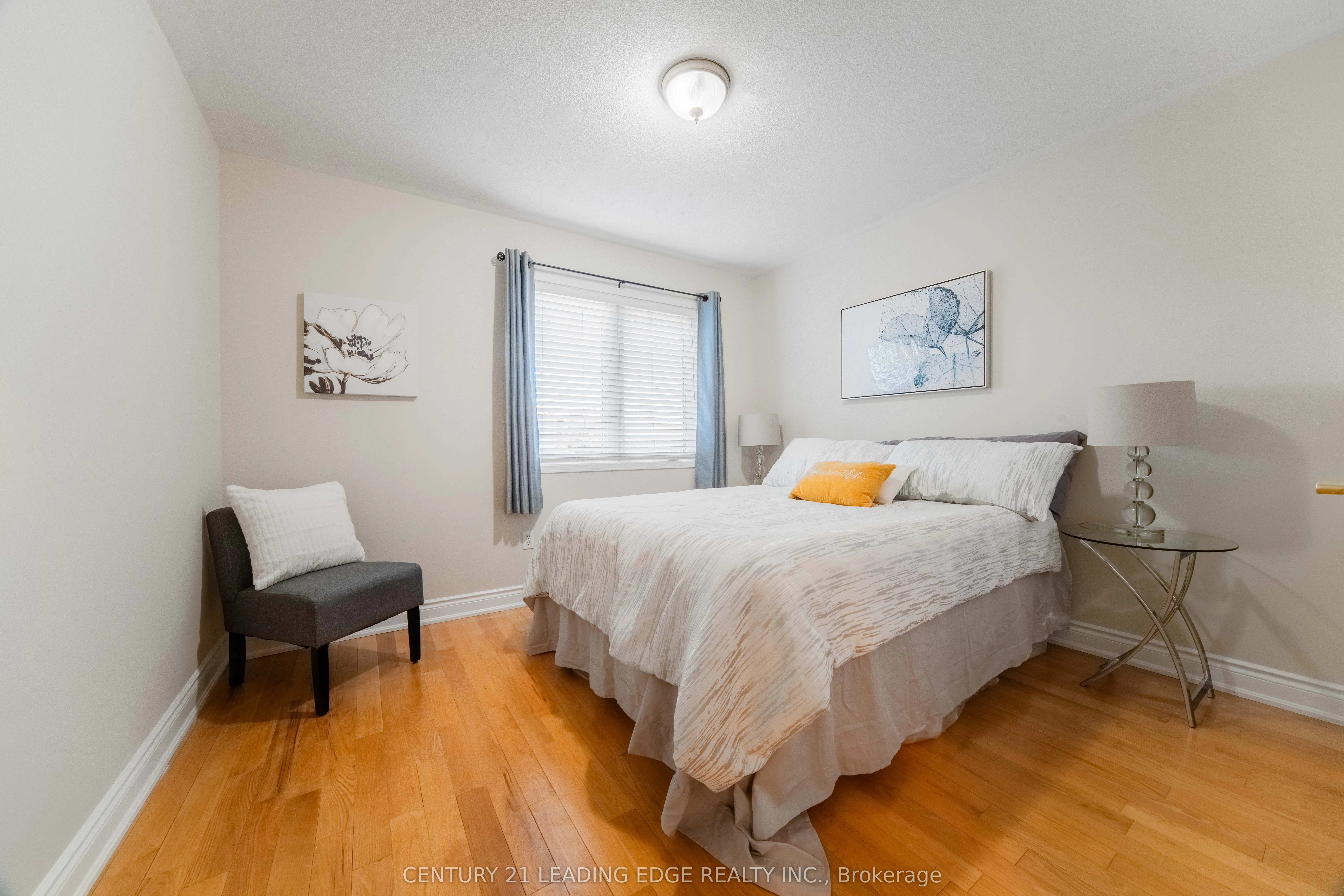 4 Glacier Crescent