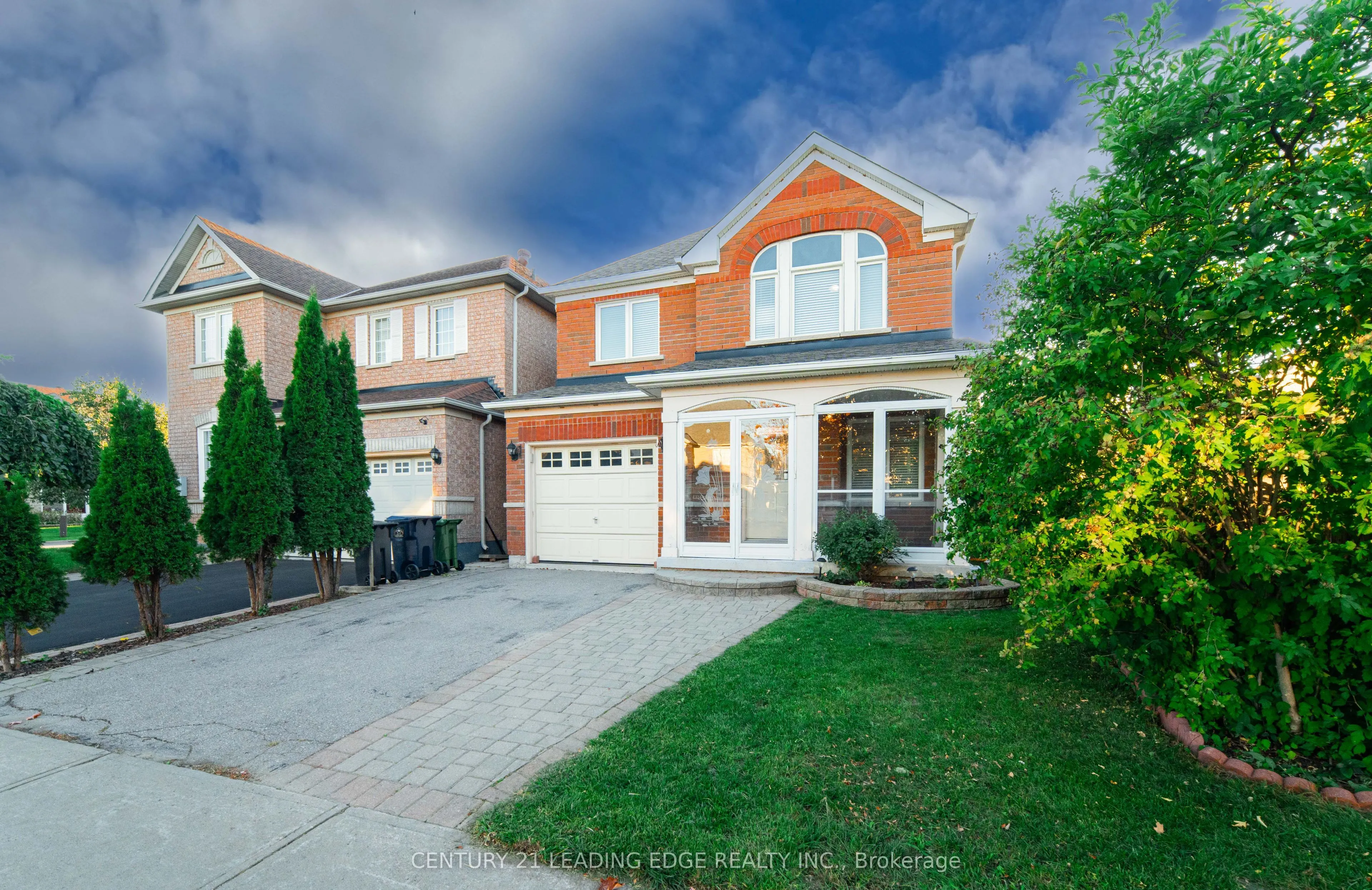 4 Glacier Crescent