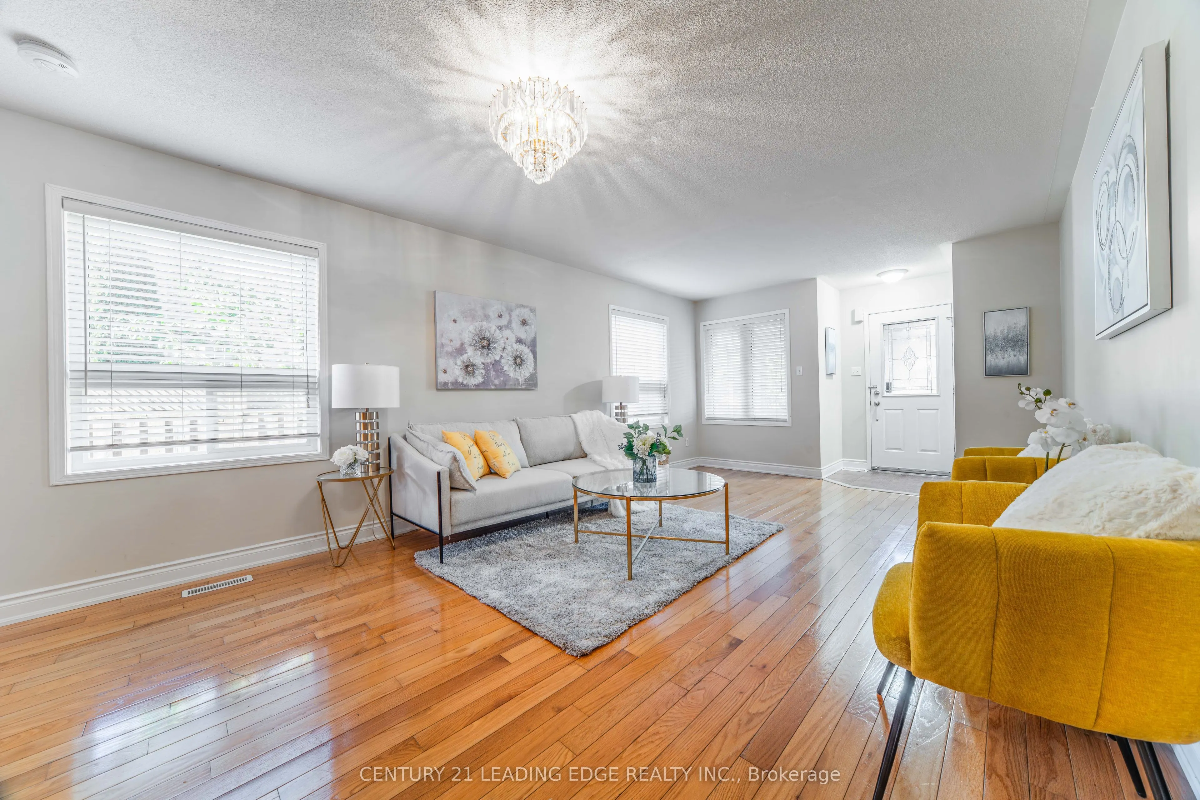 4 Glacier Crescent