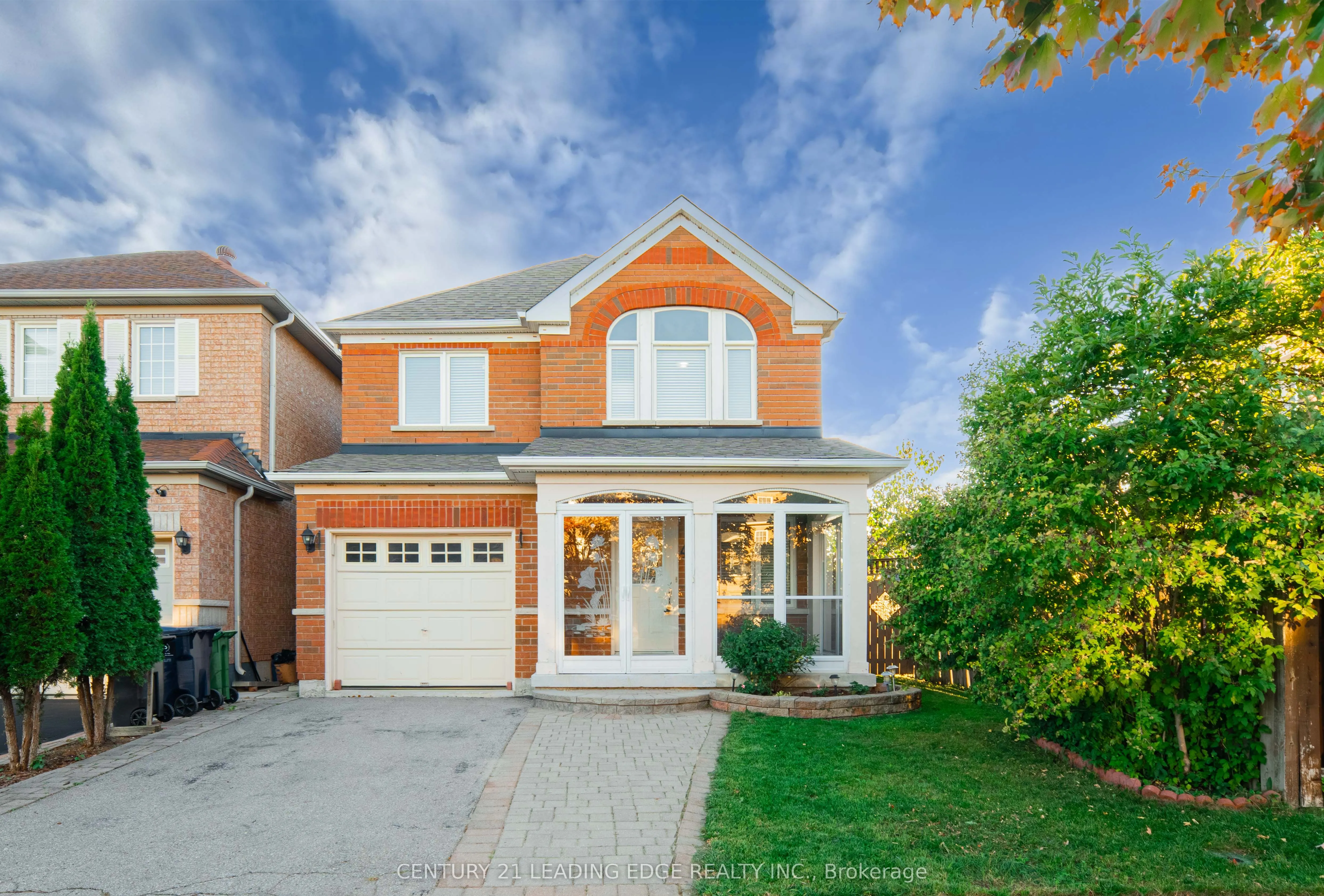 4 Glacier Crescent