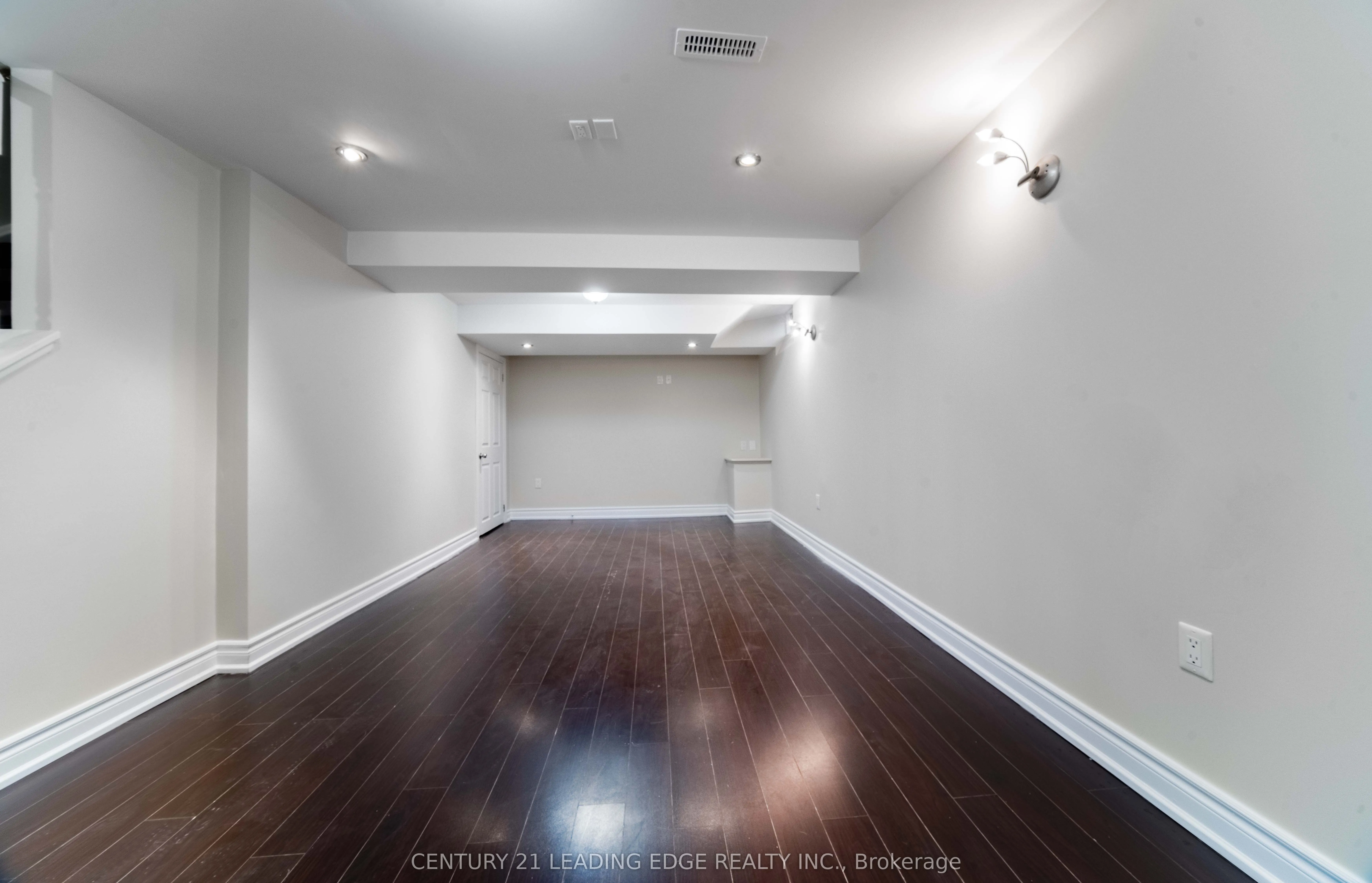 4 Glacier Crescent
