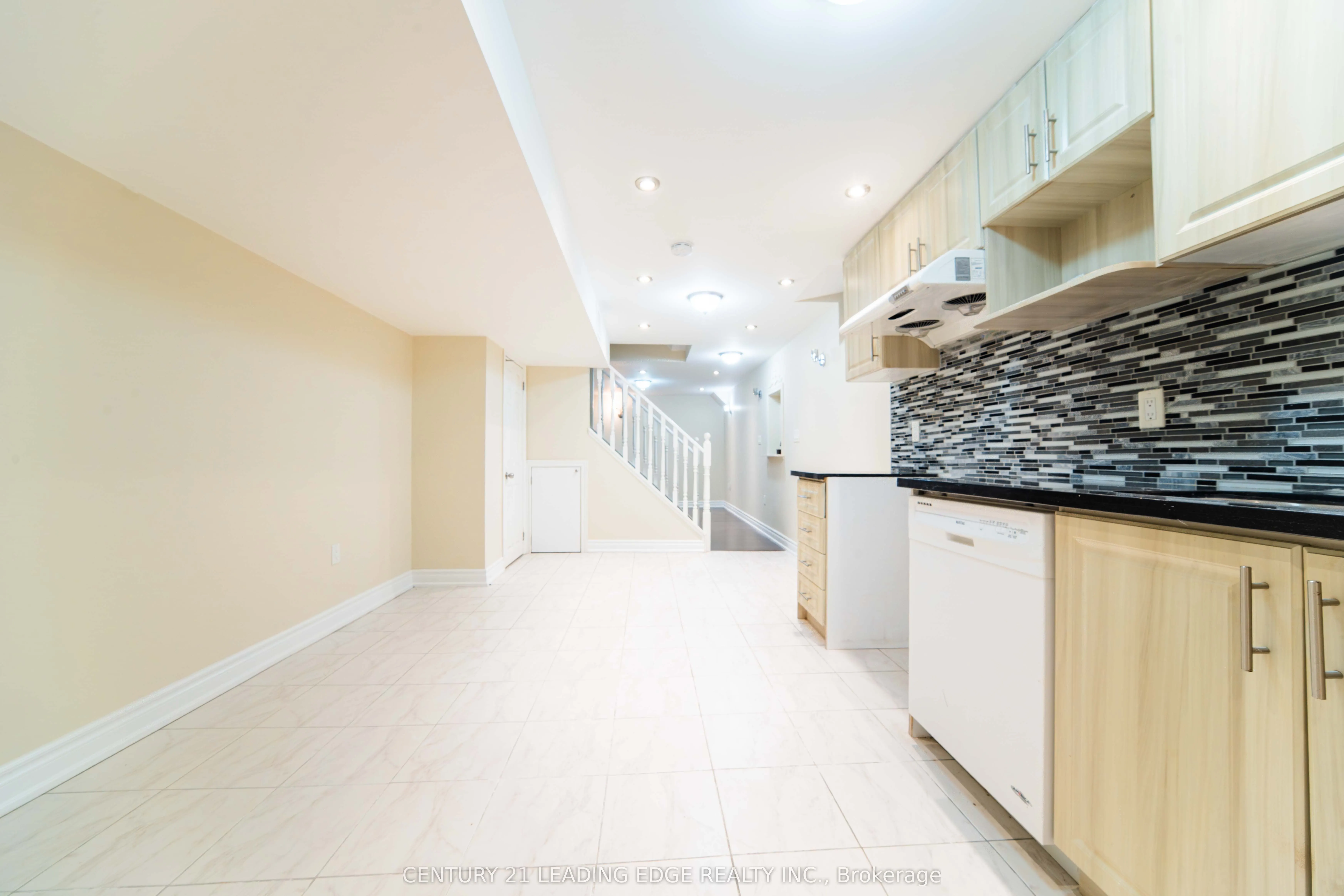 4 Glacier Crescent