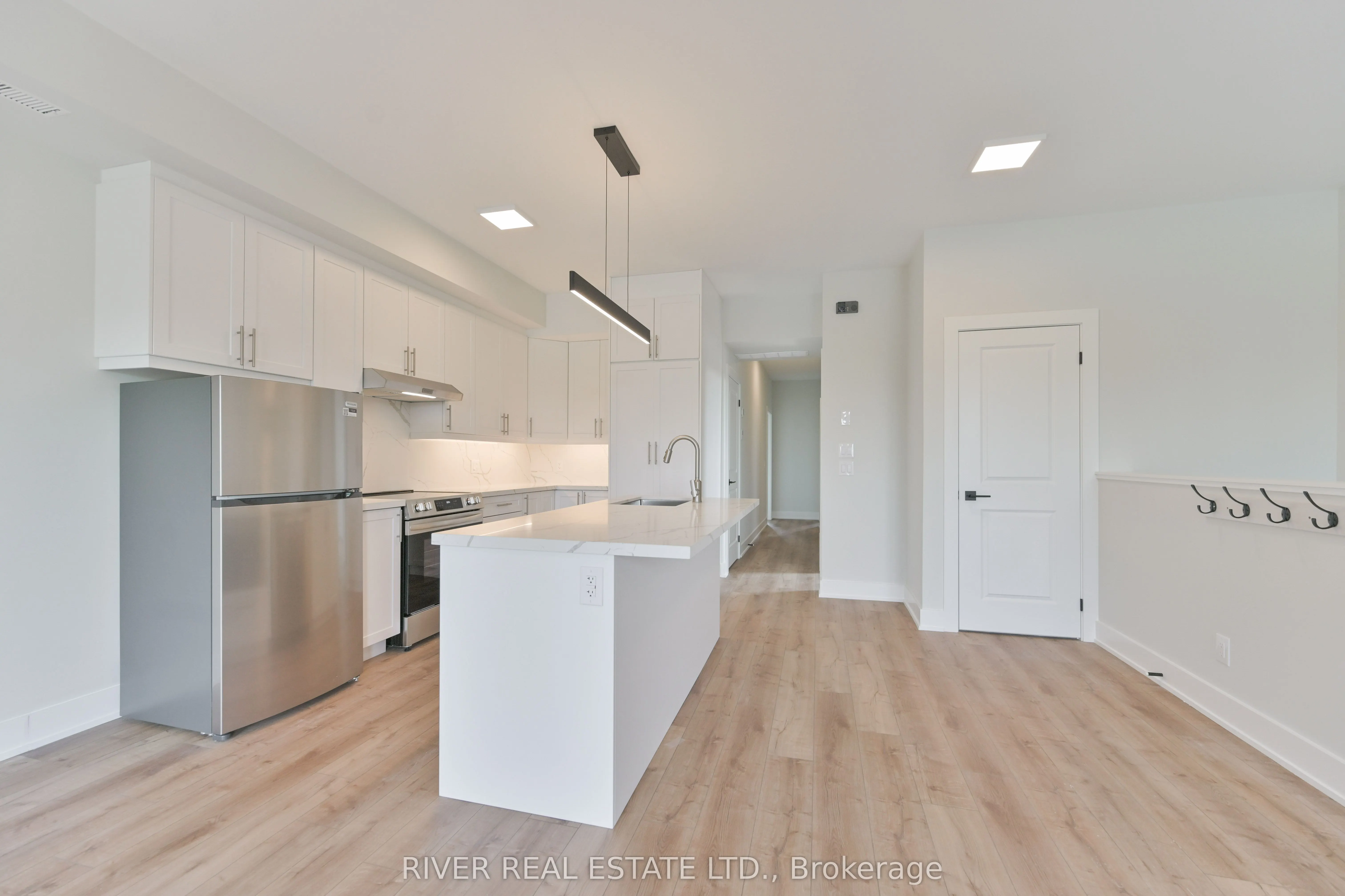2420 Gerrard Street E, #4