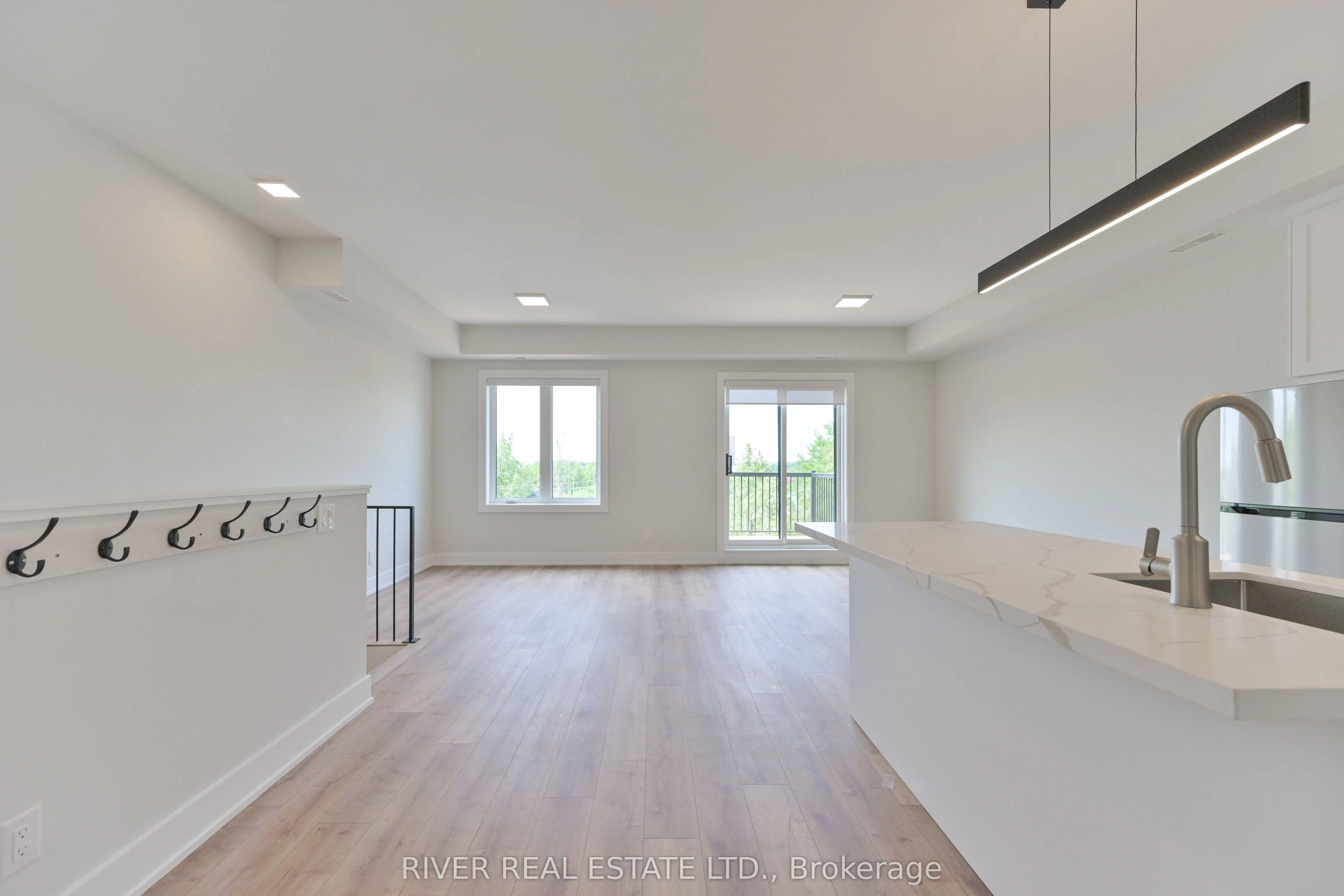 2420 Gerrard Street E, #4