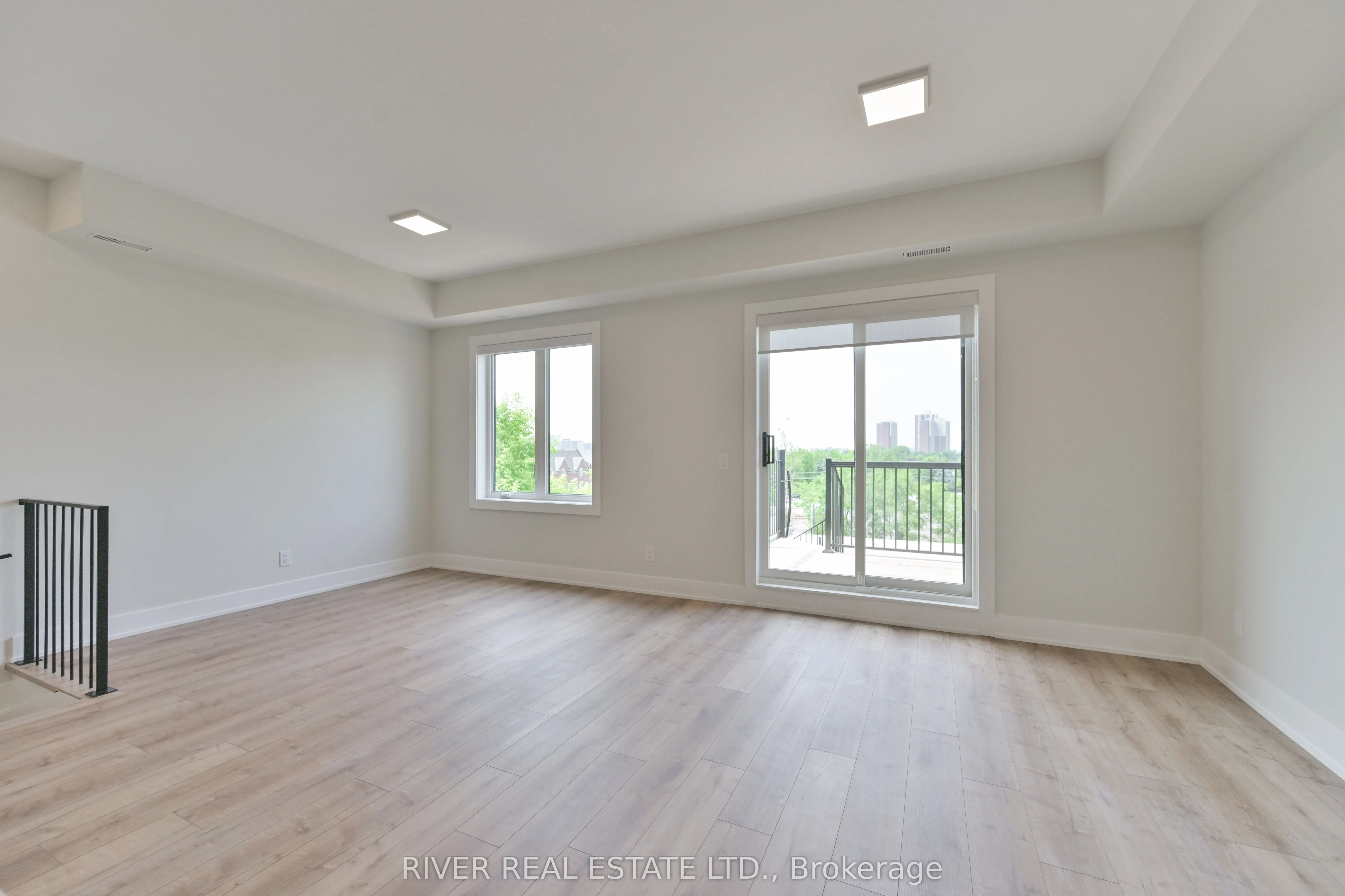 2420 Gerrard Street E, #4