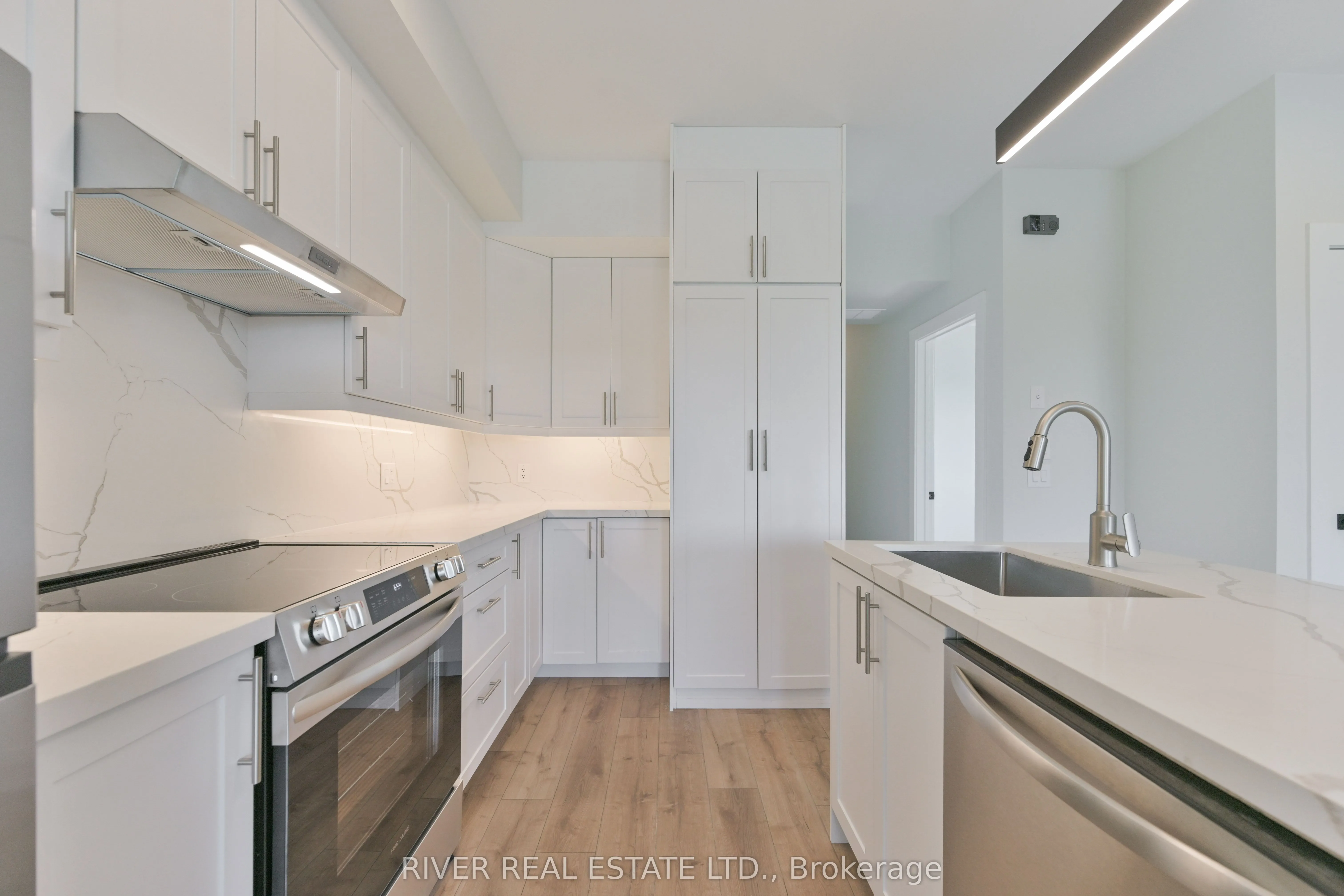 2420 Gerrard Street E, #4