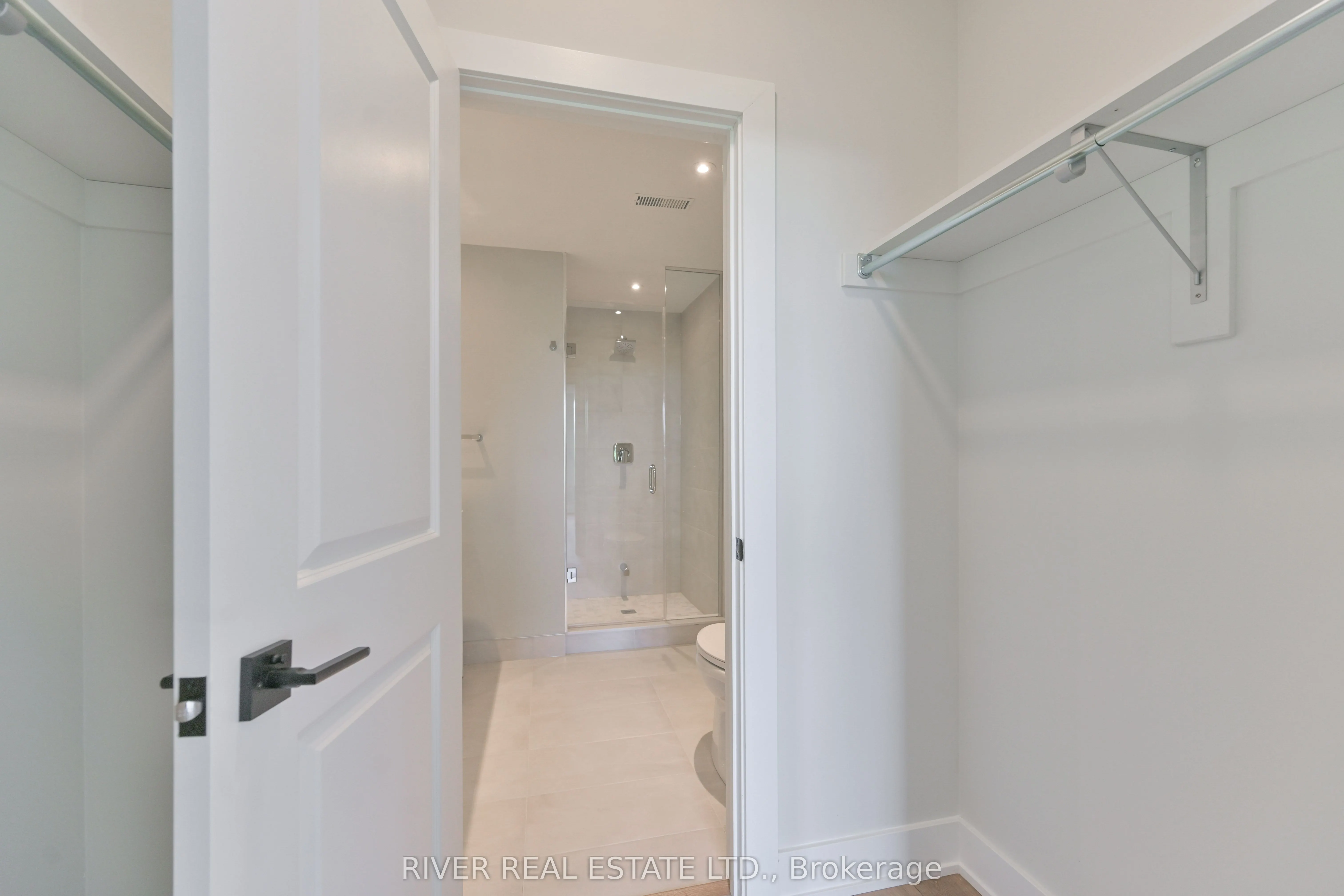 2420 Gerrard Street E, #4
