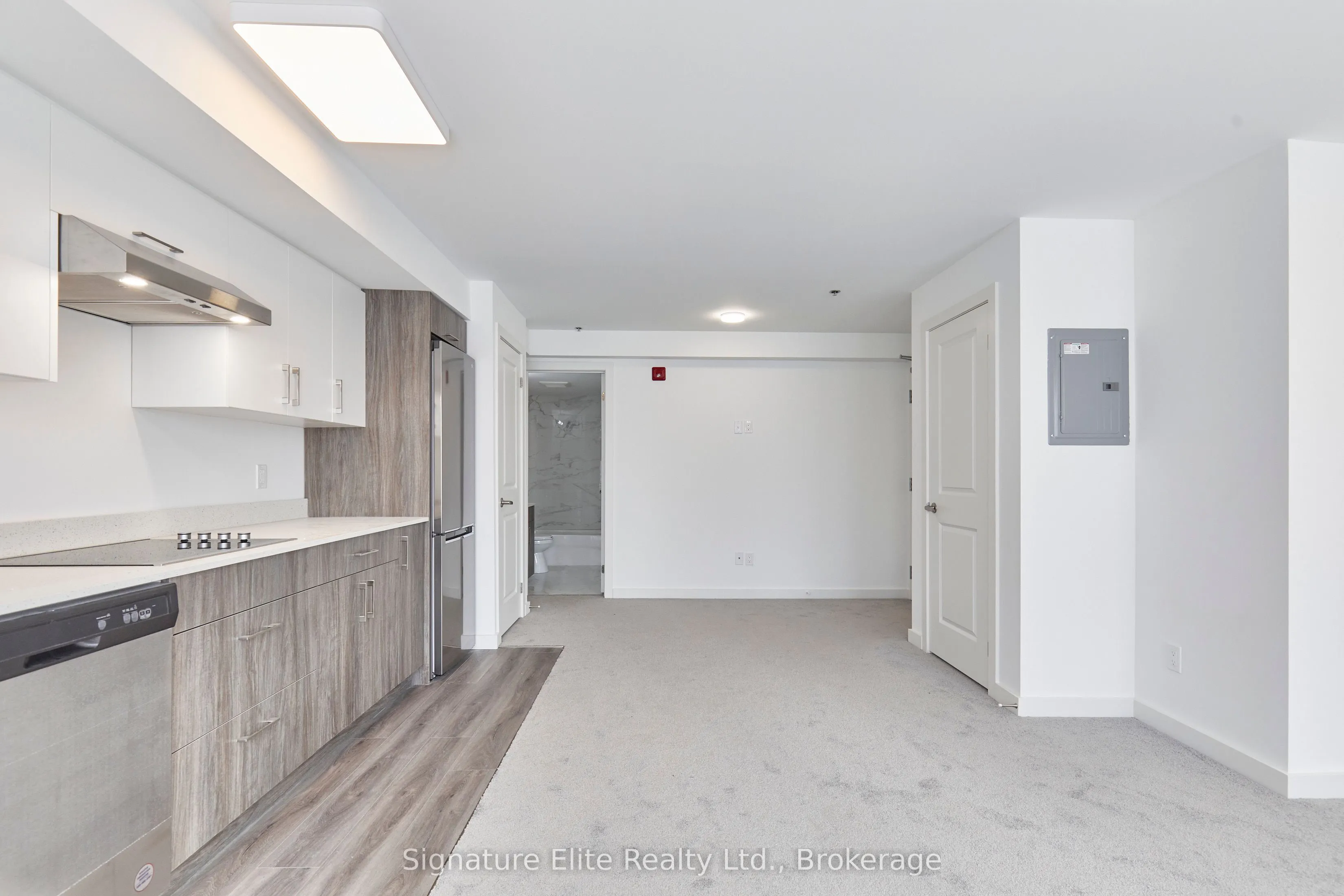 45 Connaught Avenue, #305