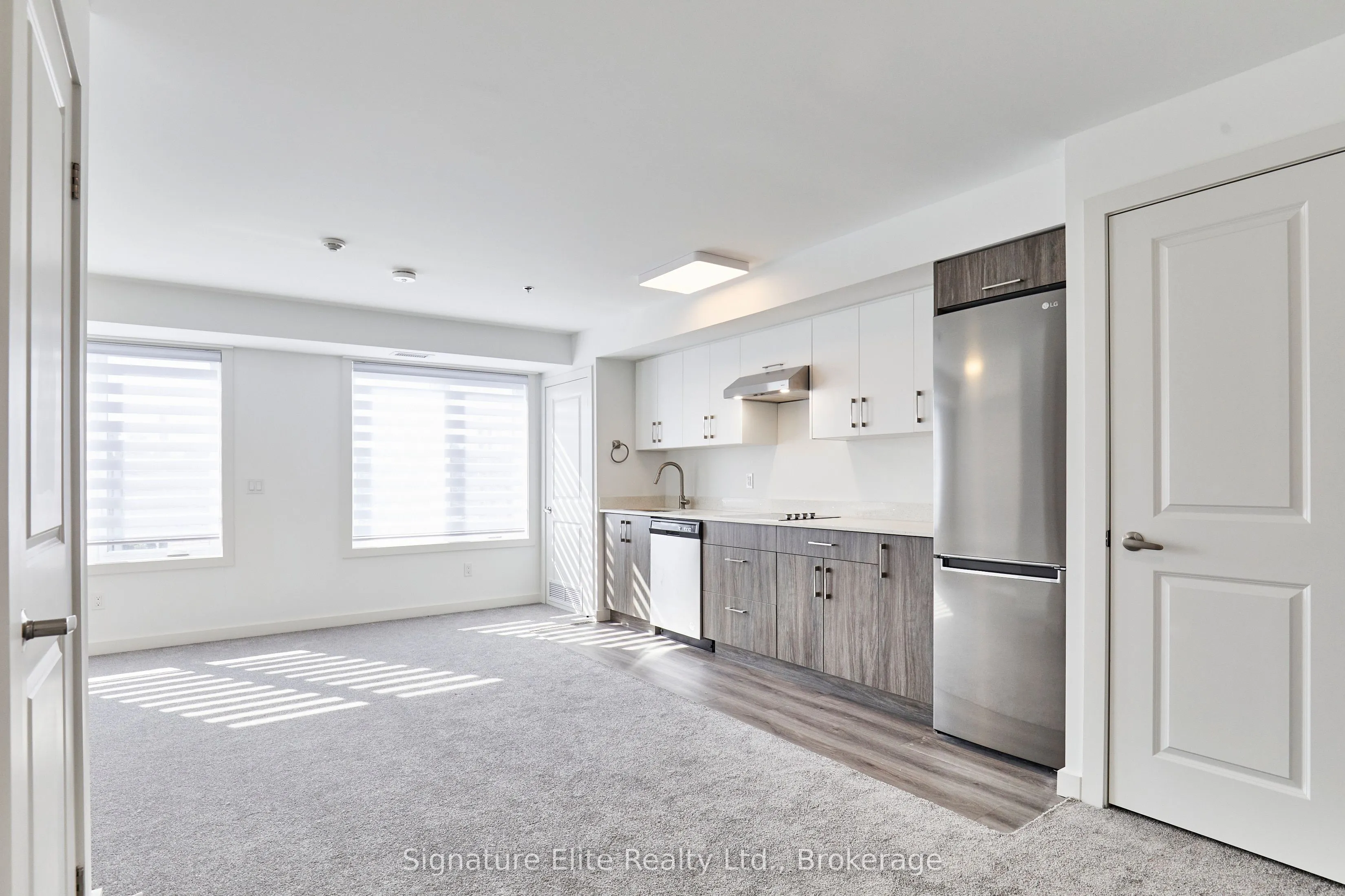 45 Connaught Avenue, #305