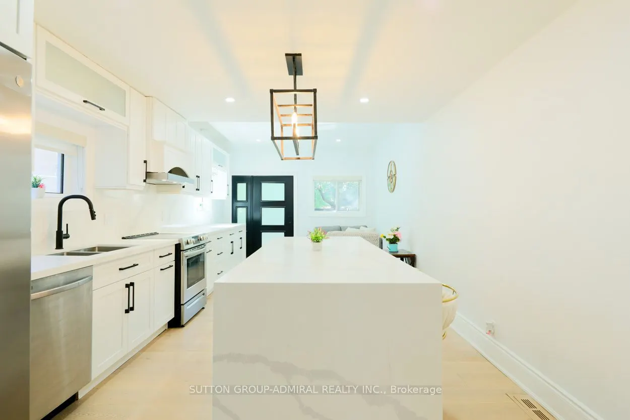 70 Carlaw Avenue