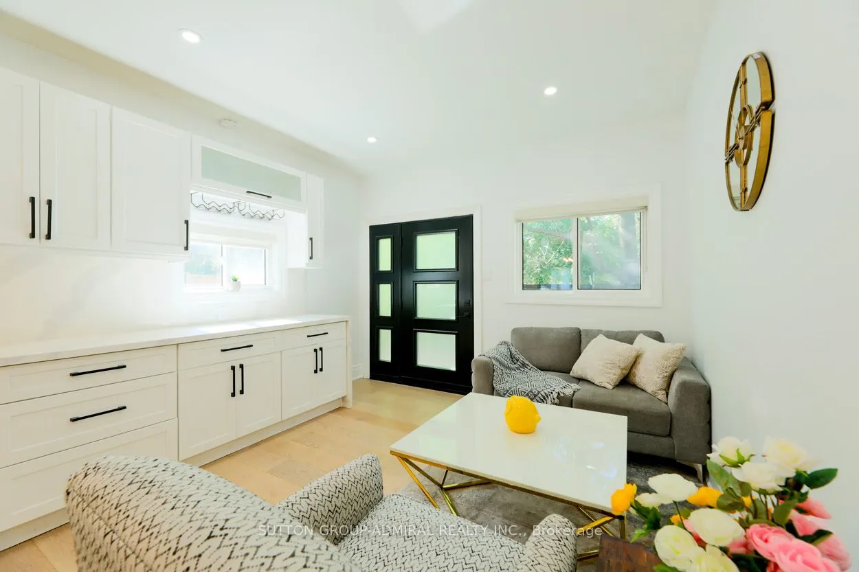 70 Carlaw Avenue