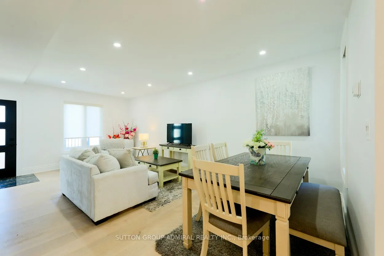70 Carlaw Avenue