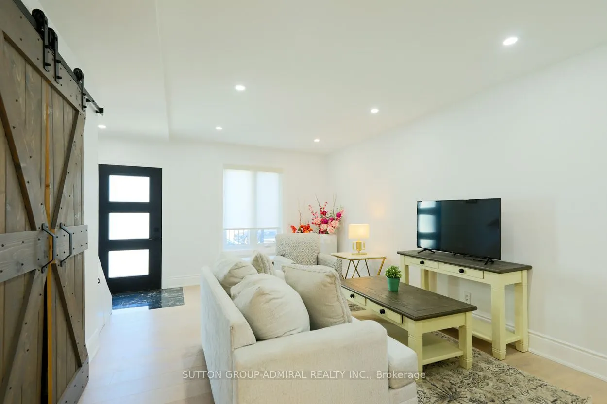 70 Carlaw Avenue