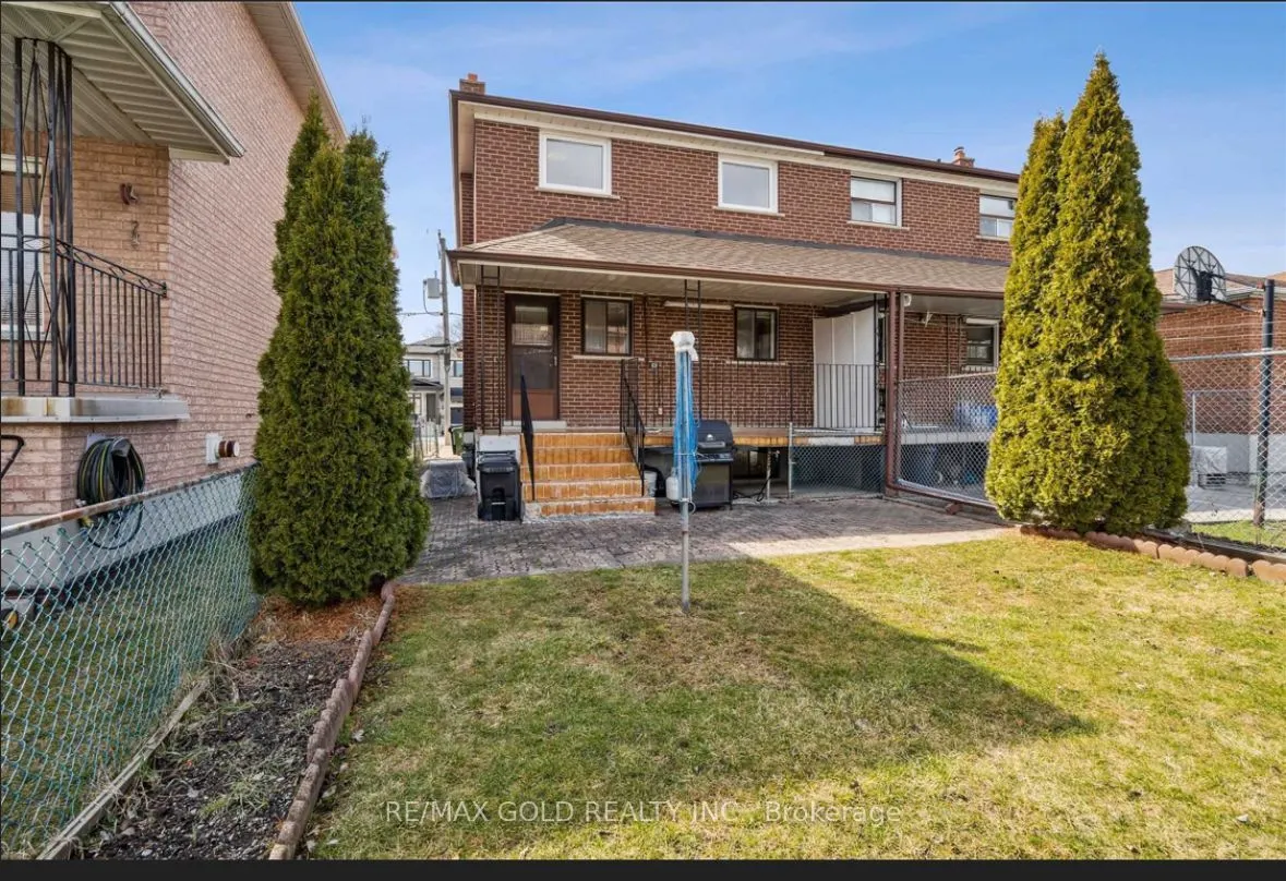 39 Magnolia Avenue