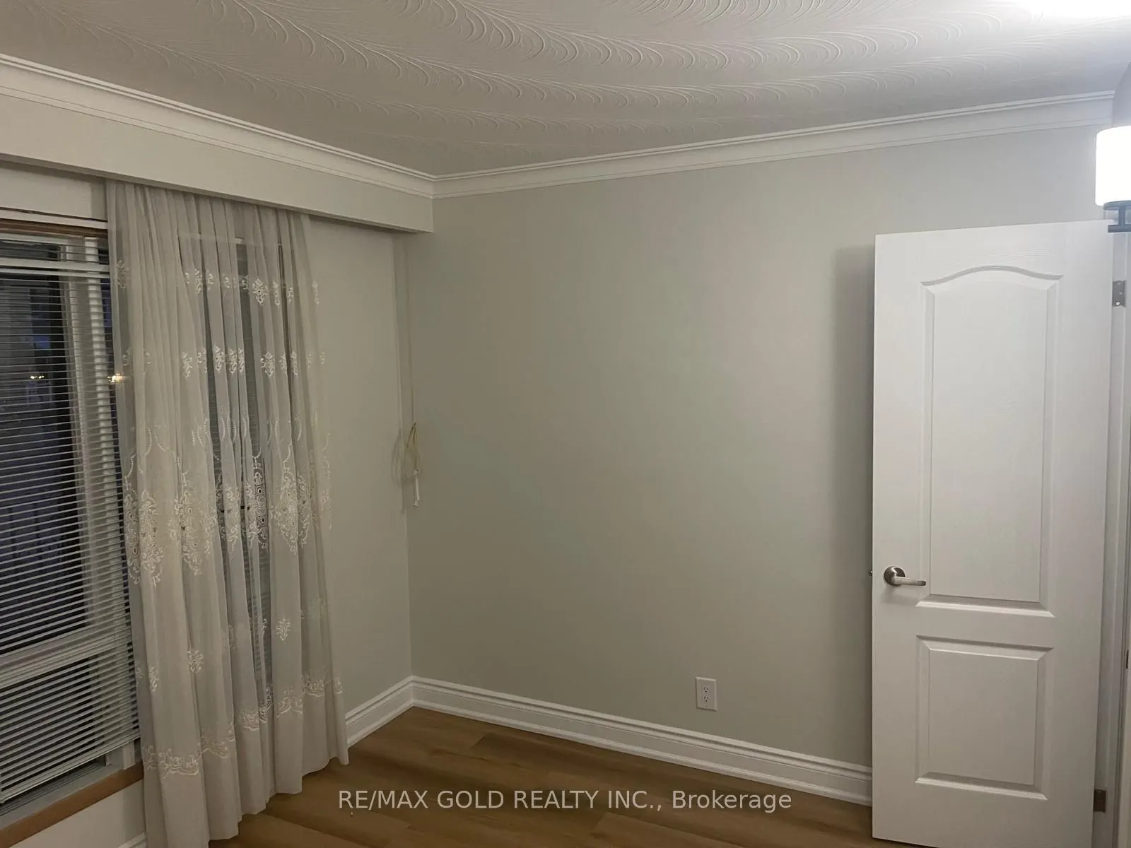 39 Magnolia Avenue
