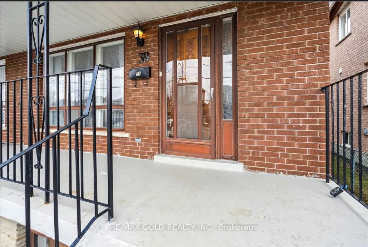 39 Magnolia Avenue