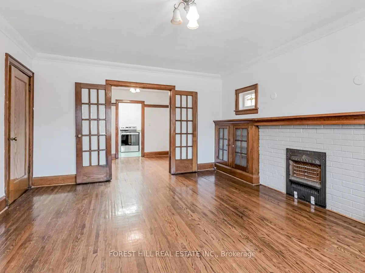 27 SCARBORO BEACH Boulevard E, #MAIN