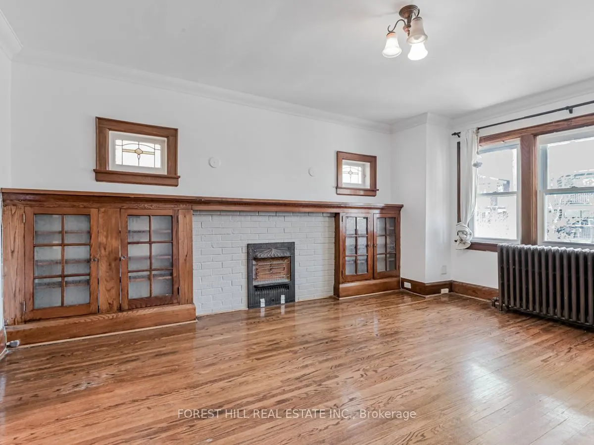 27 SCARBORO BEACH Boulevard E, #MAIN