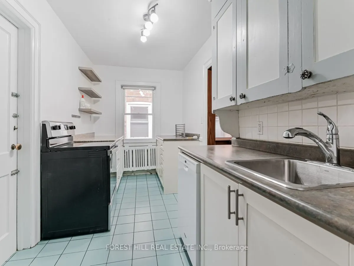 27 SCARBORO BEACH Boulevard E, #MAIN