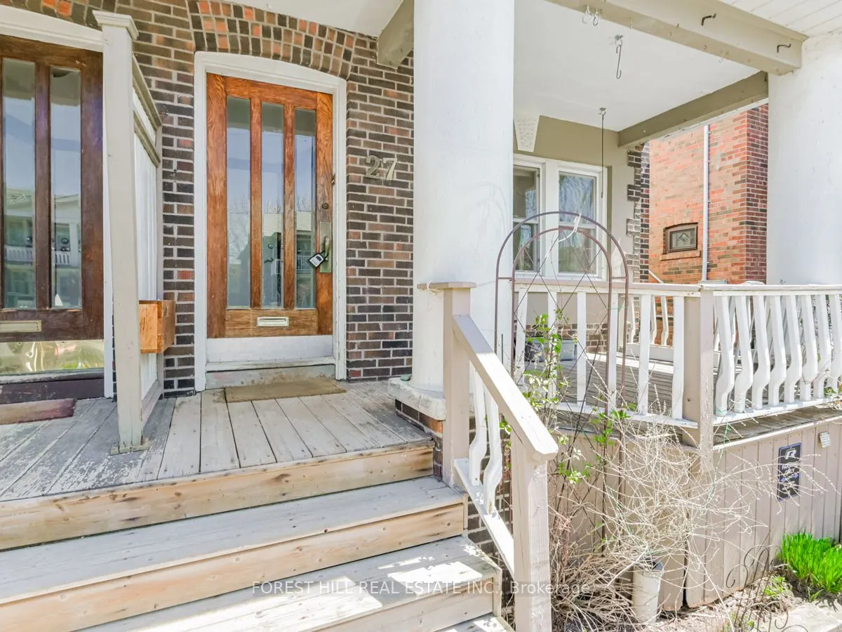 27 SCARBORO BEACH Boulevard E, #MAIN