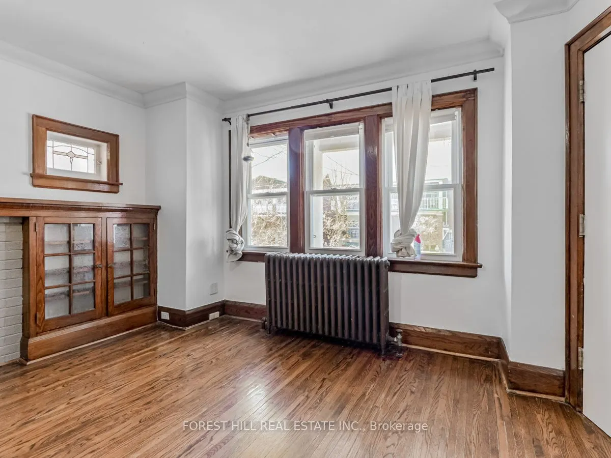 27 SCARBORO BEACH Boulevard E, #MAIN