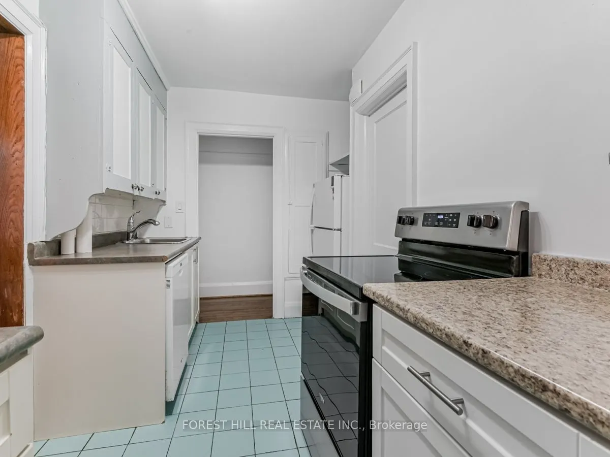 27 SCARBORO BEACH Boulevard E, #MAIN