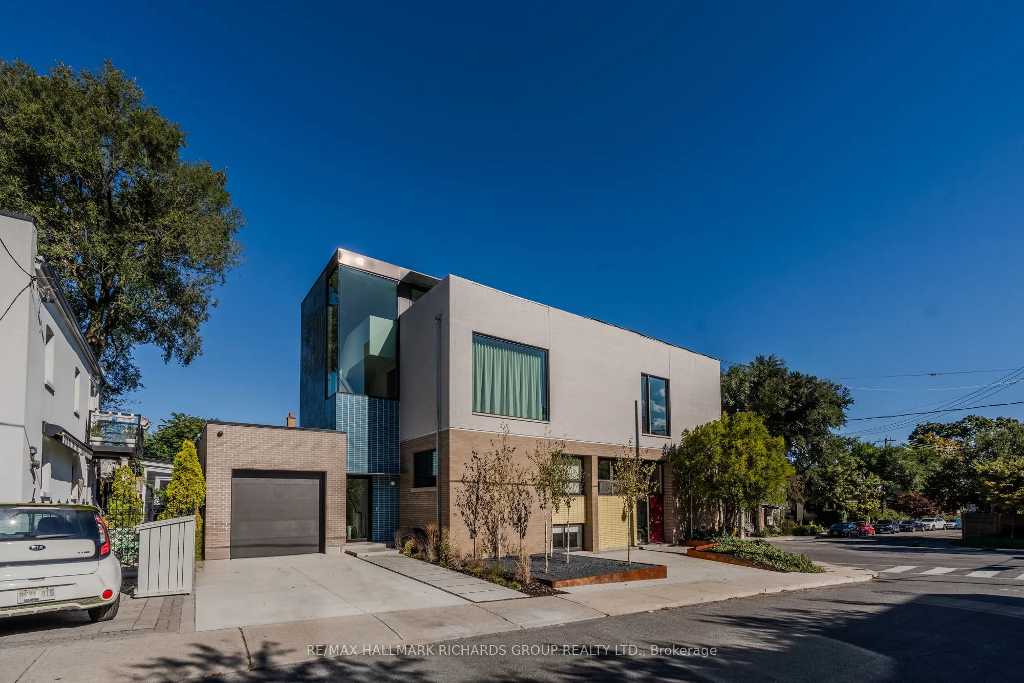 584 Jones Avenue, #4