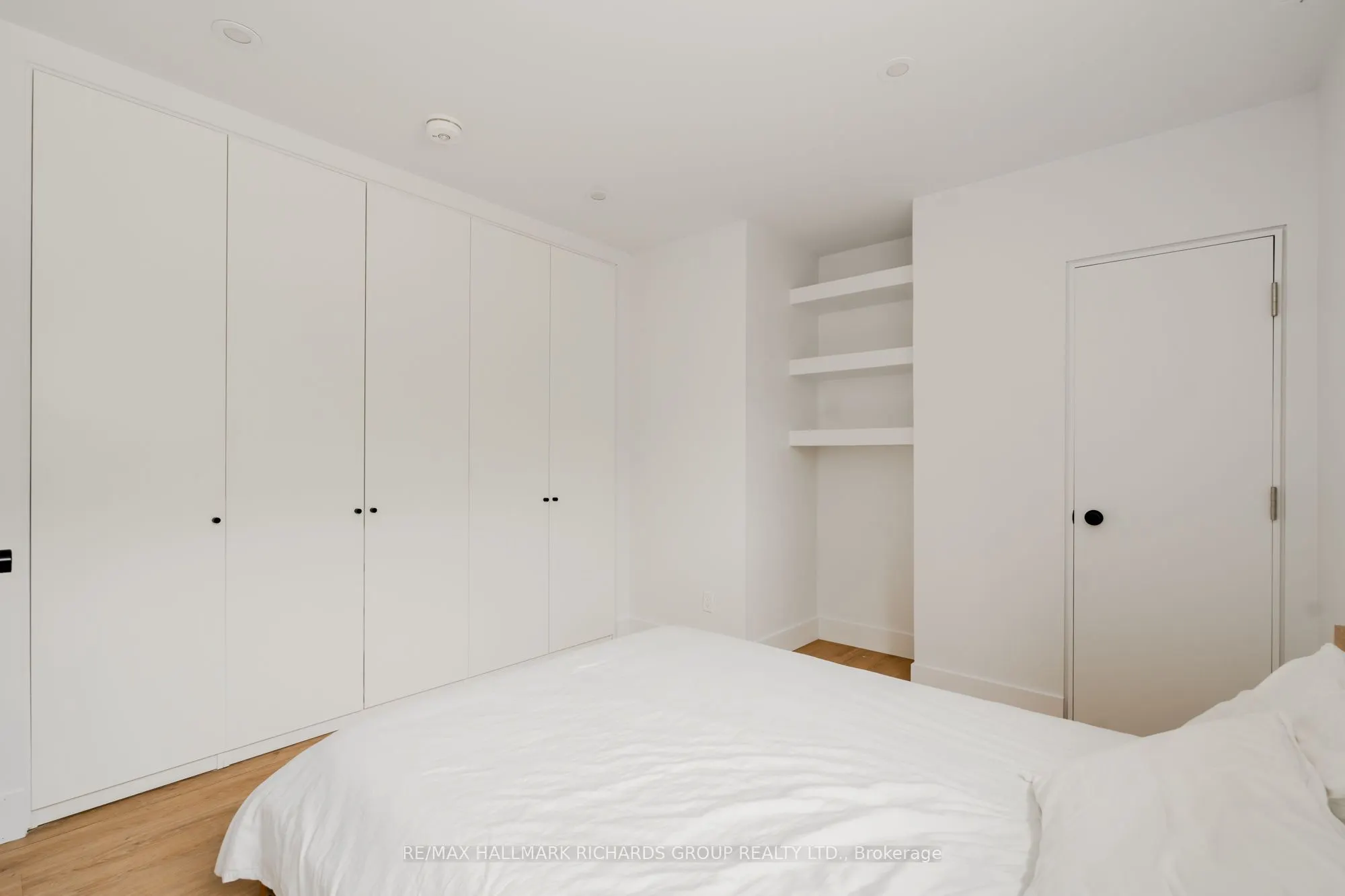 584 Jones Avenue, #4