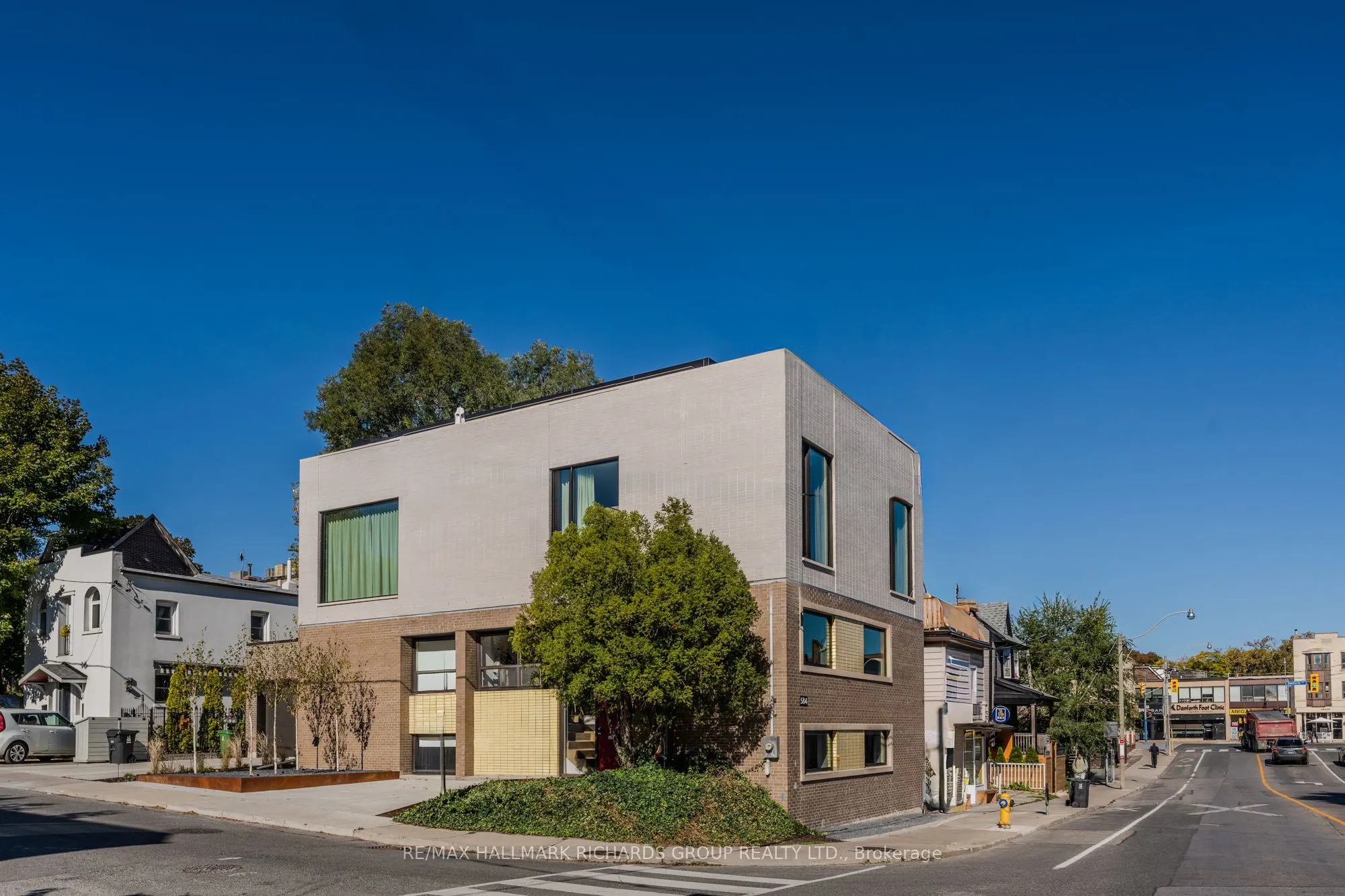 584 Jones Avenue, #4