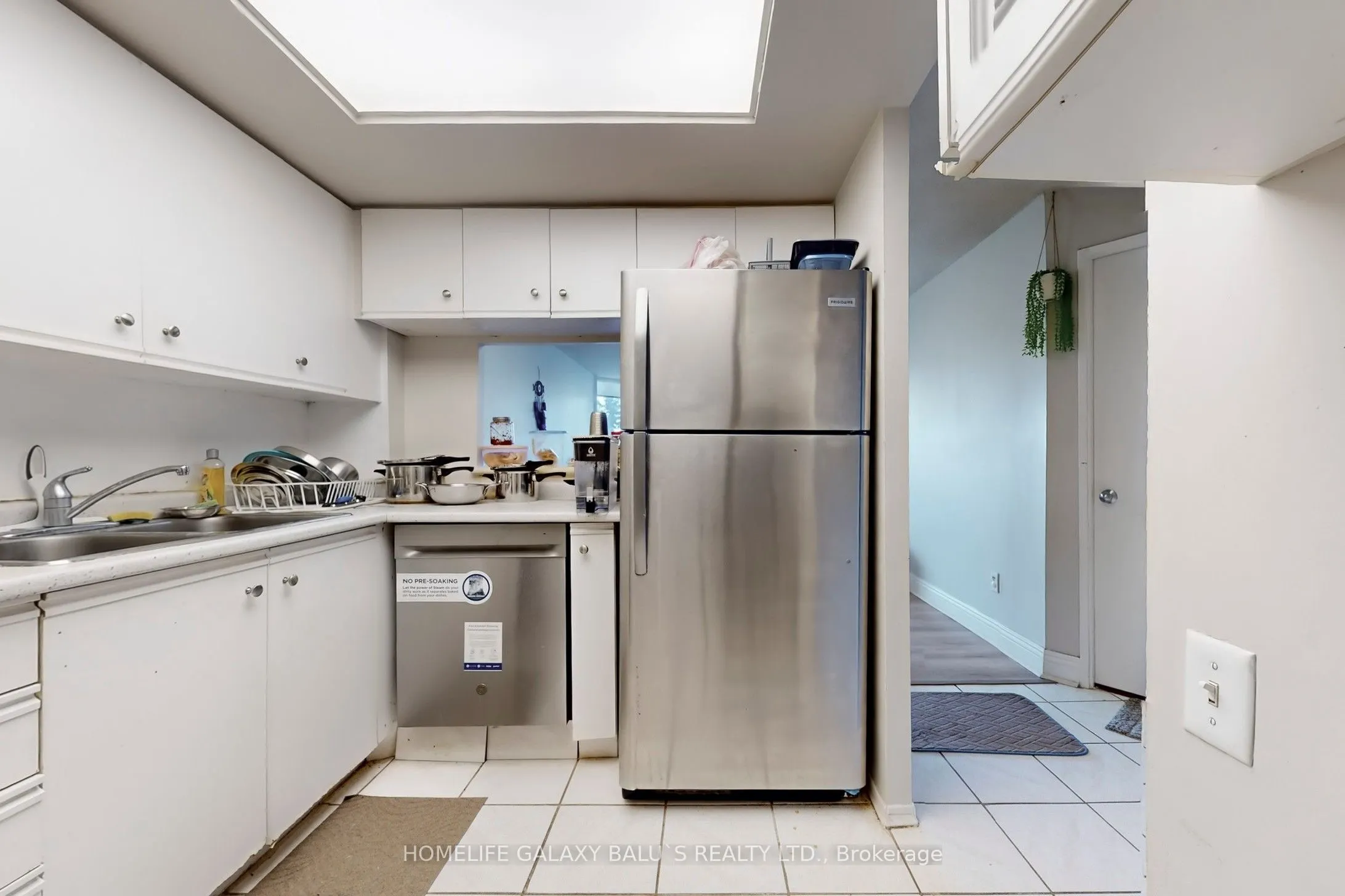 2460 Eglinton Avenue E, #307