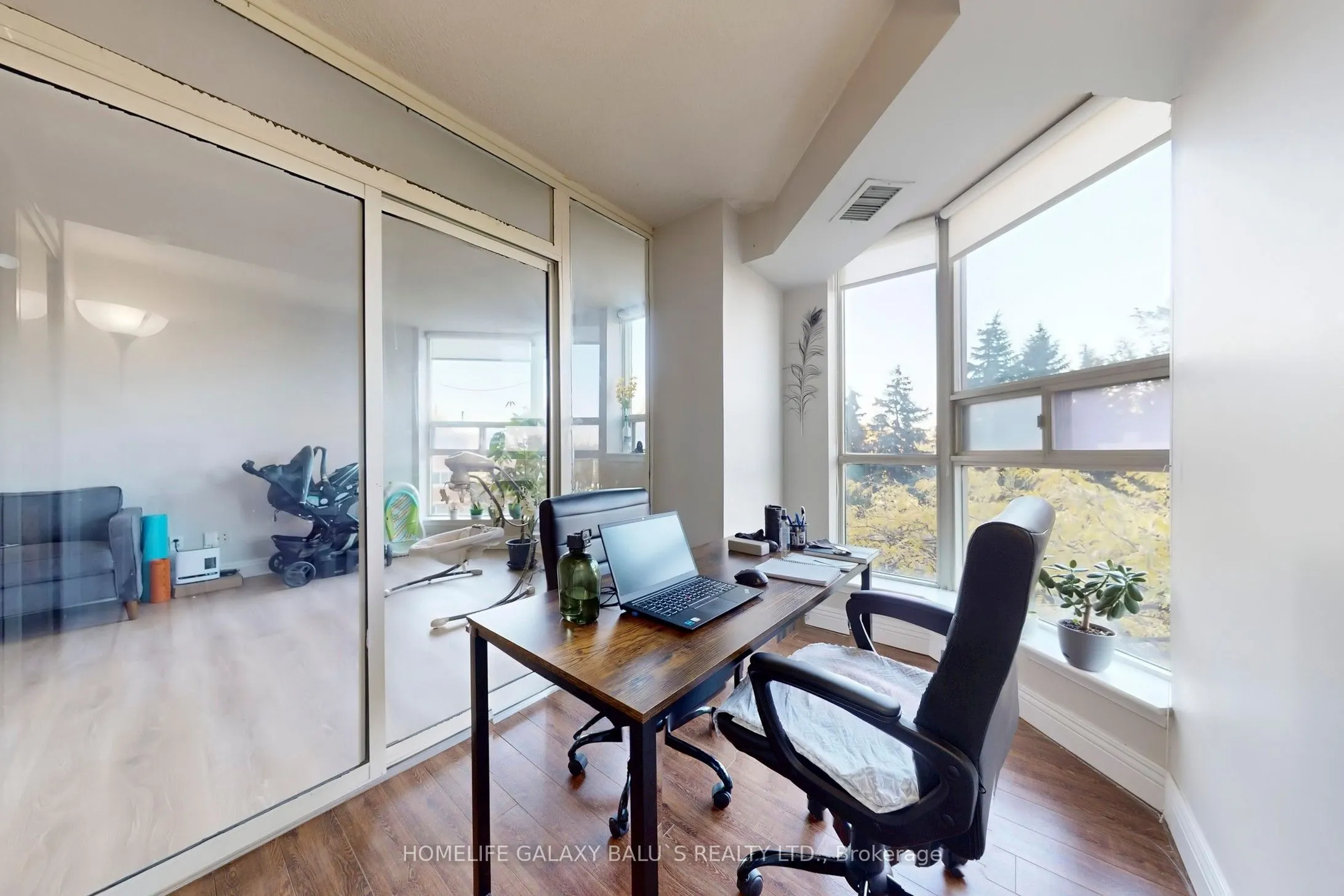 2460 Eglinton Avenue E, #307