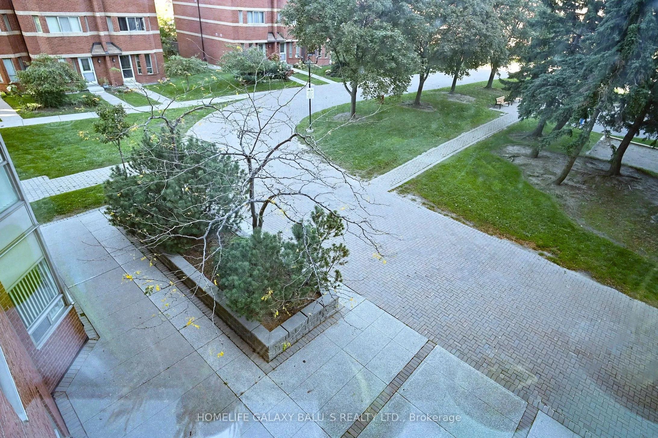 2460 Eglinton Avenue E, #307