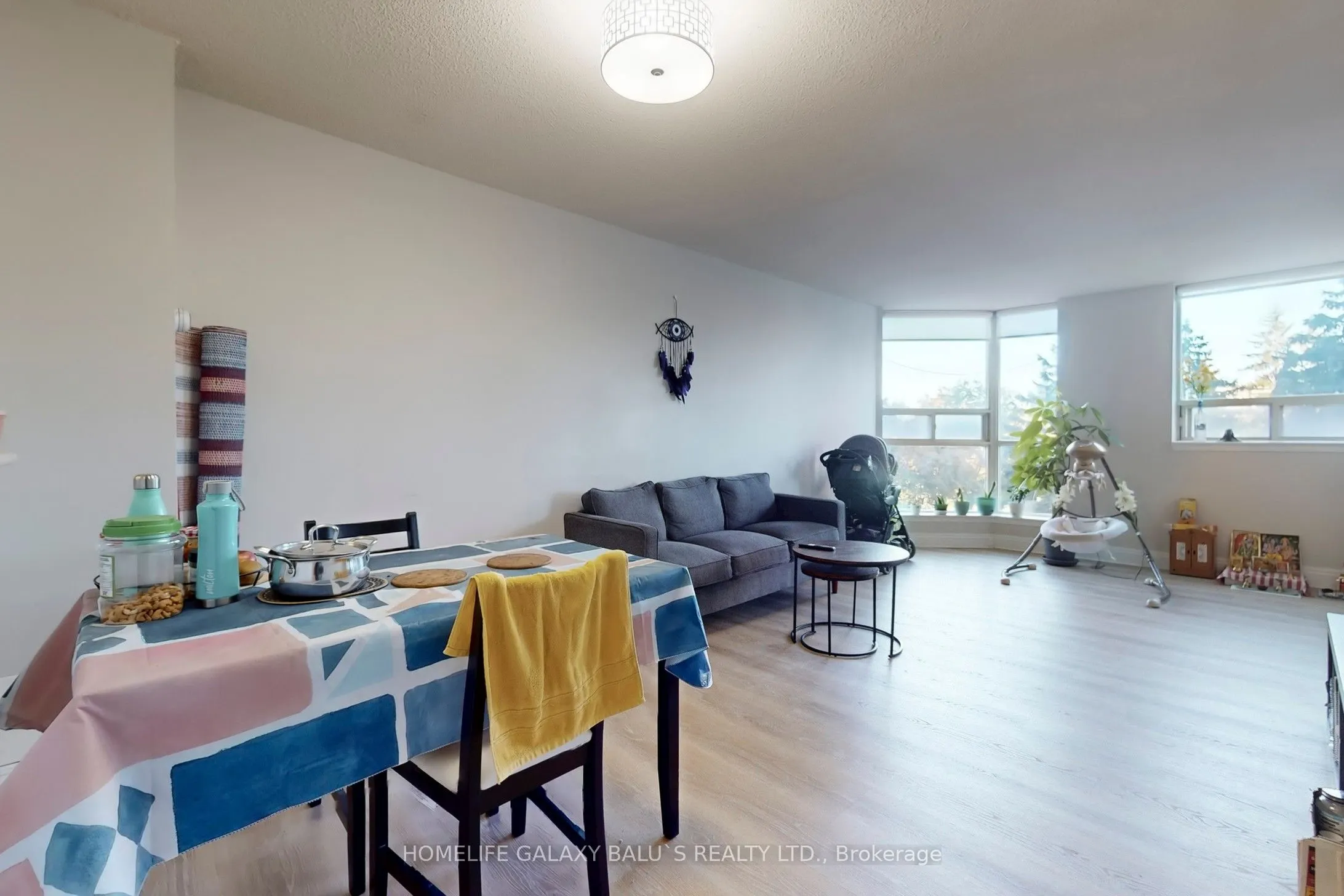 2460 Eglinton Avenue E, #307
