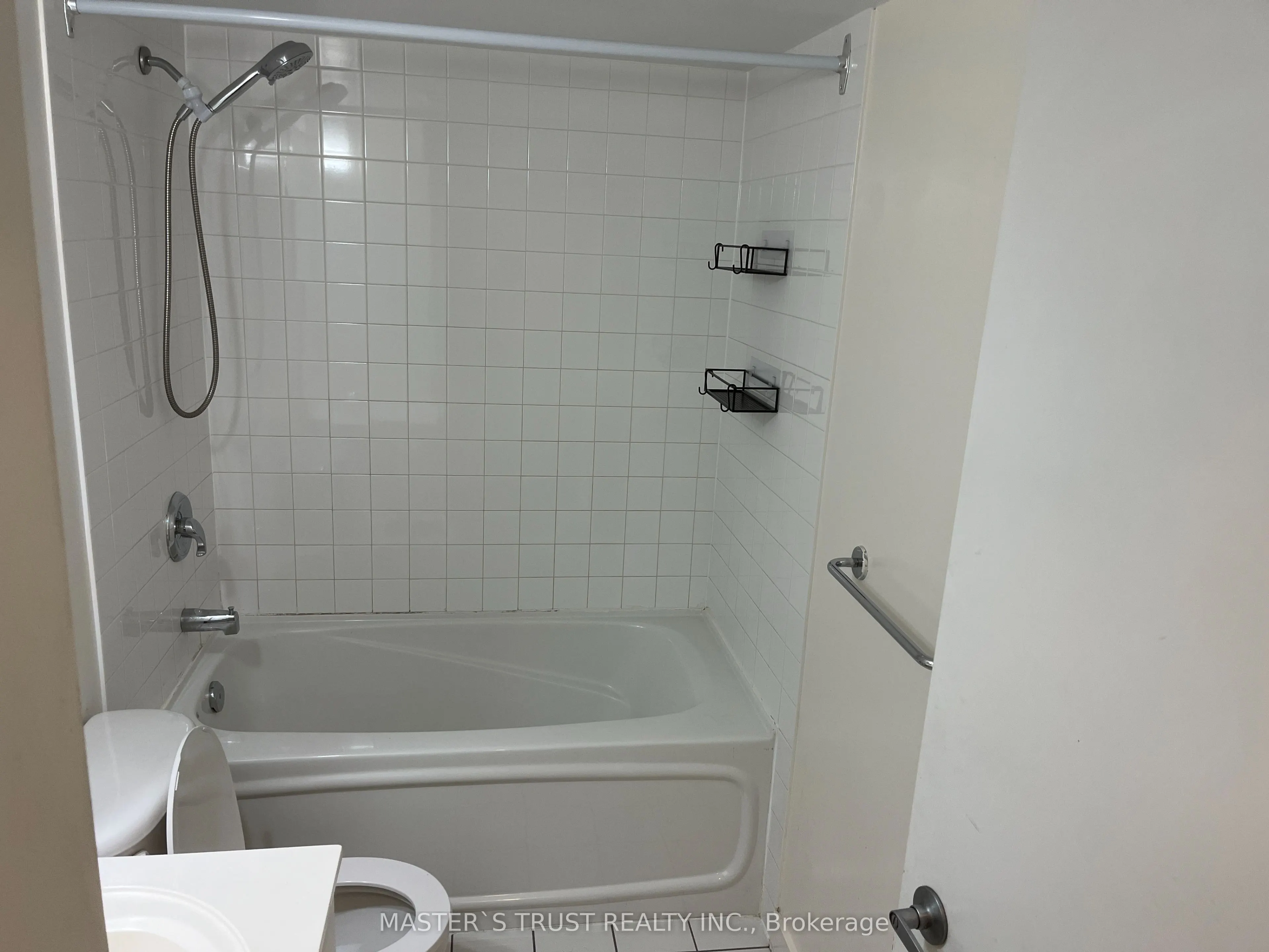 36 Lee Centre Drive, #2105