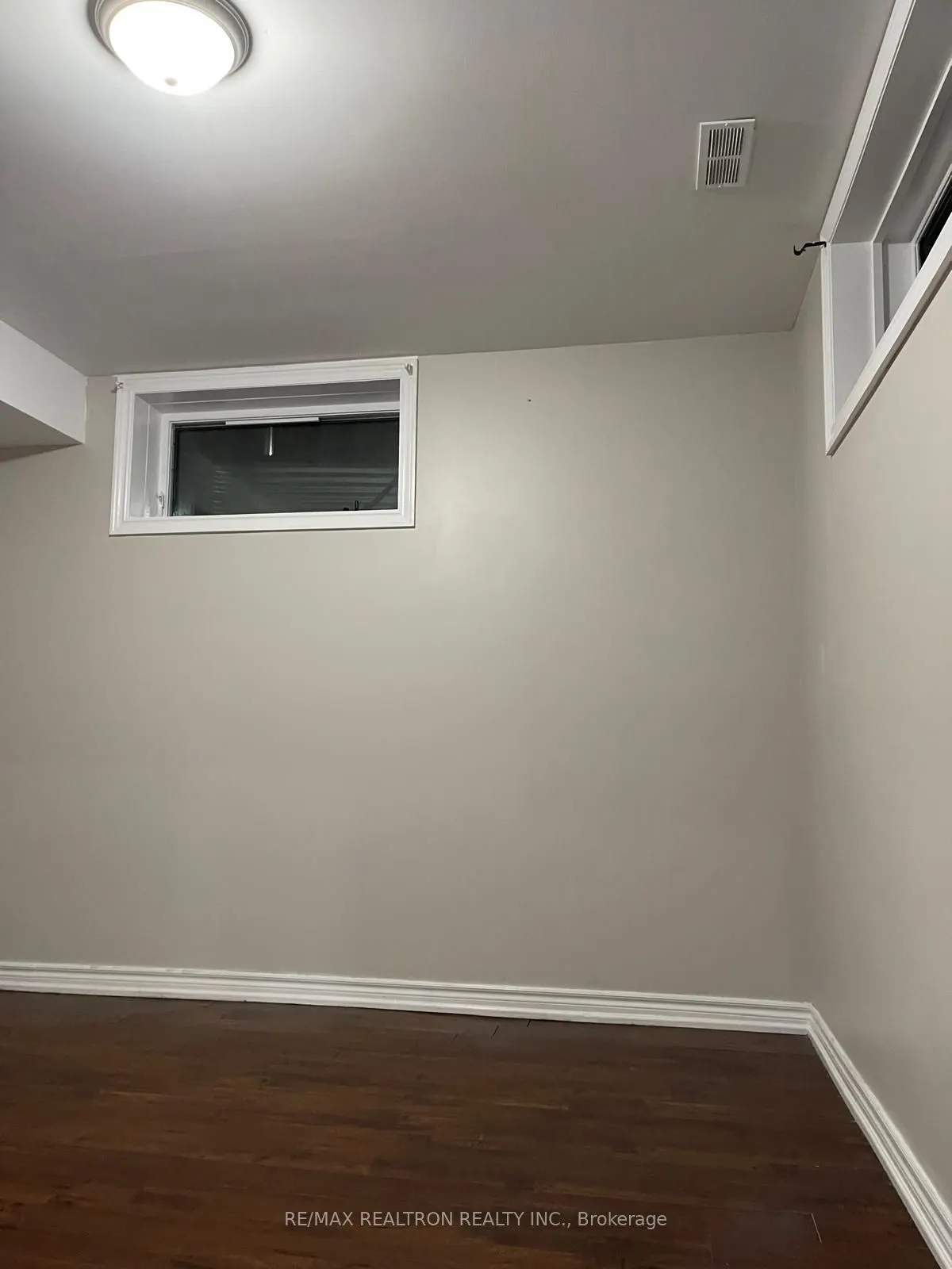19 Minnacote Avenue, #A (Bsmnt)