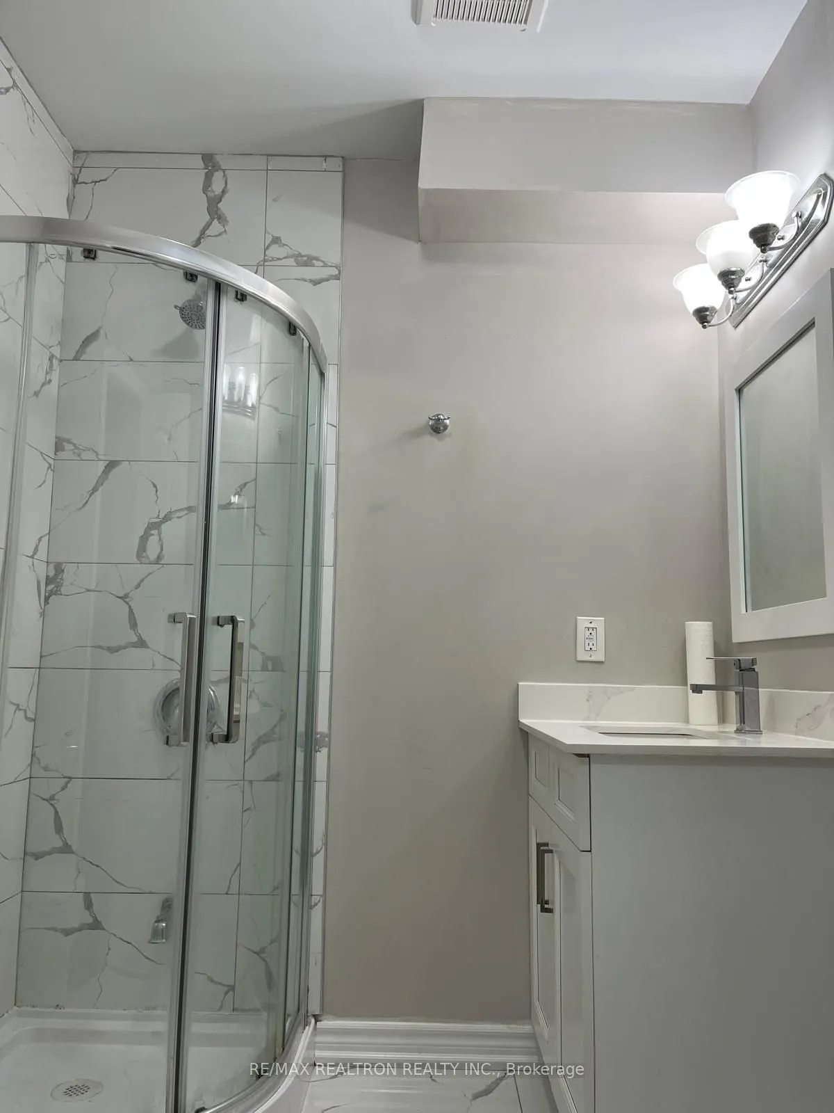 19 Minnacote Avenue, #A (Bsmnt)