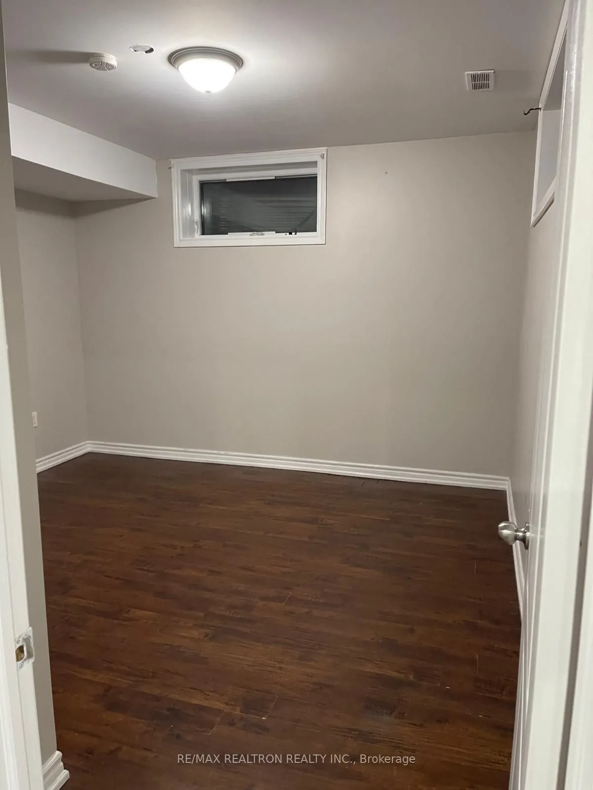 19 Minnacote Avenue, #A (Bsmnt)
