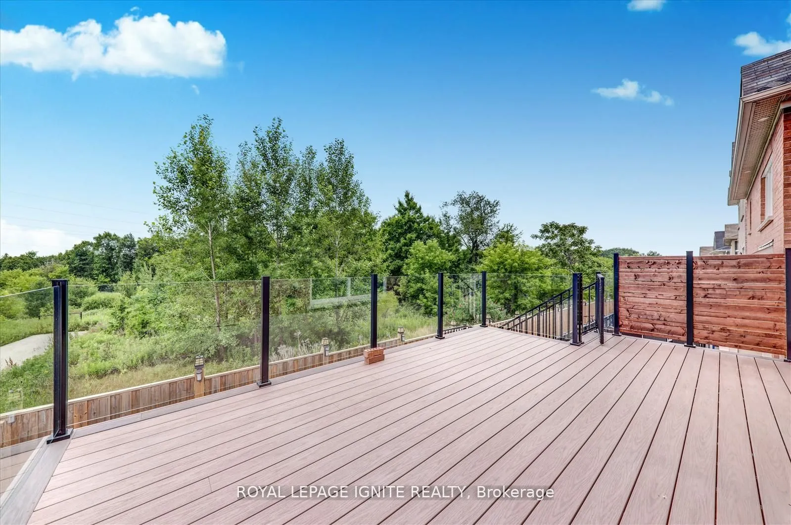 1072 Foxtail Crescent