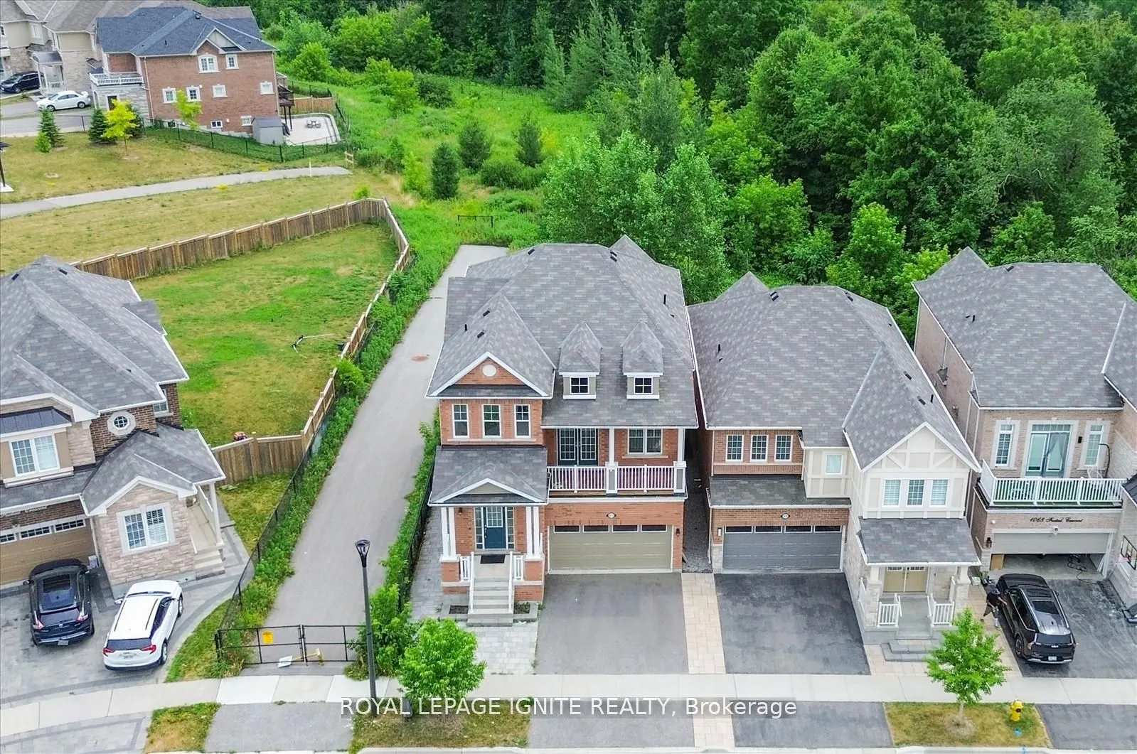 1072 Foxtail Crescent