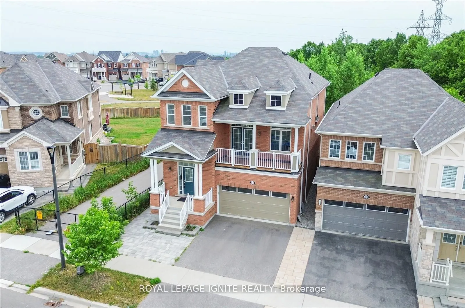 1072 Foxtail Crescent