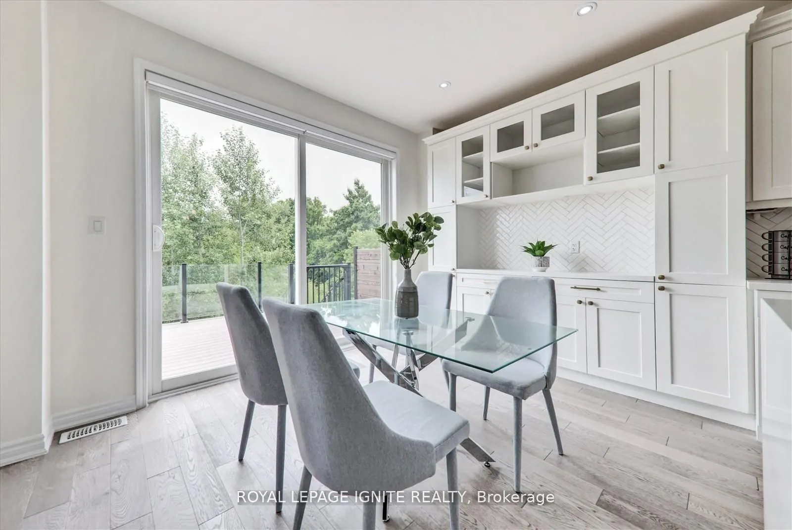 1072 Foxtail Crescent