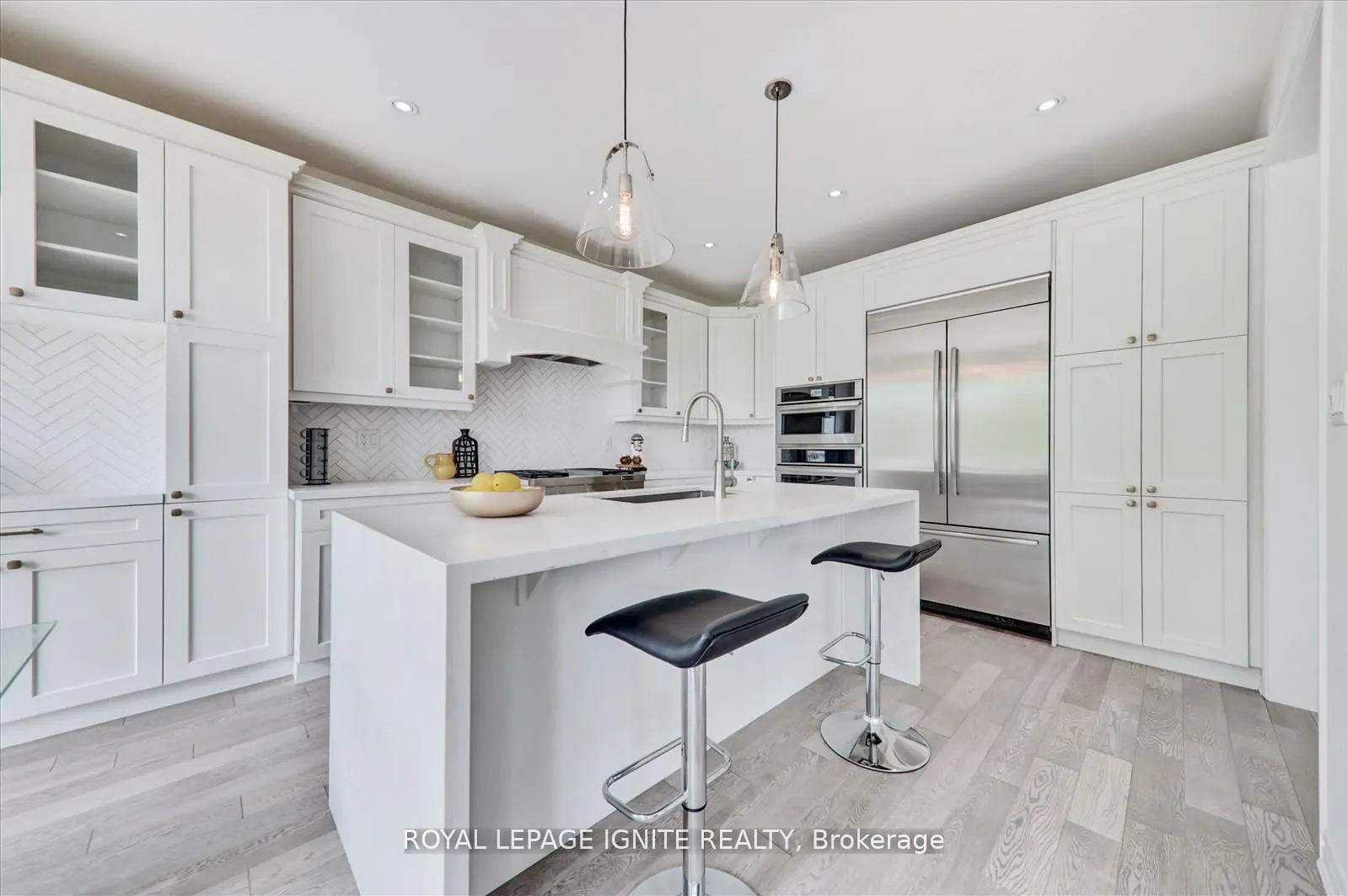 1072 Foxtail Crescent