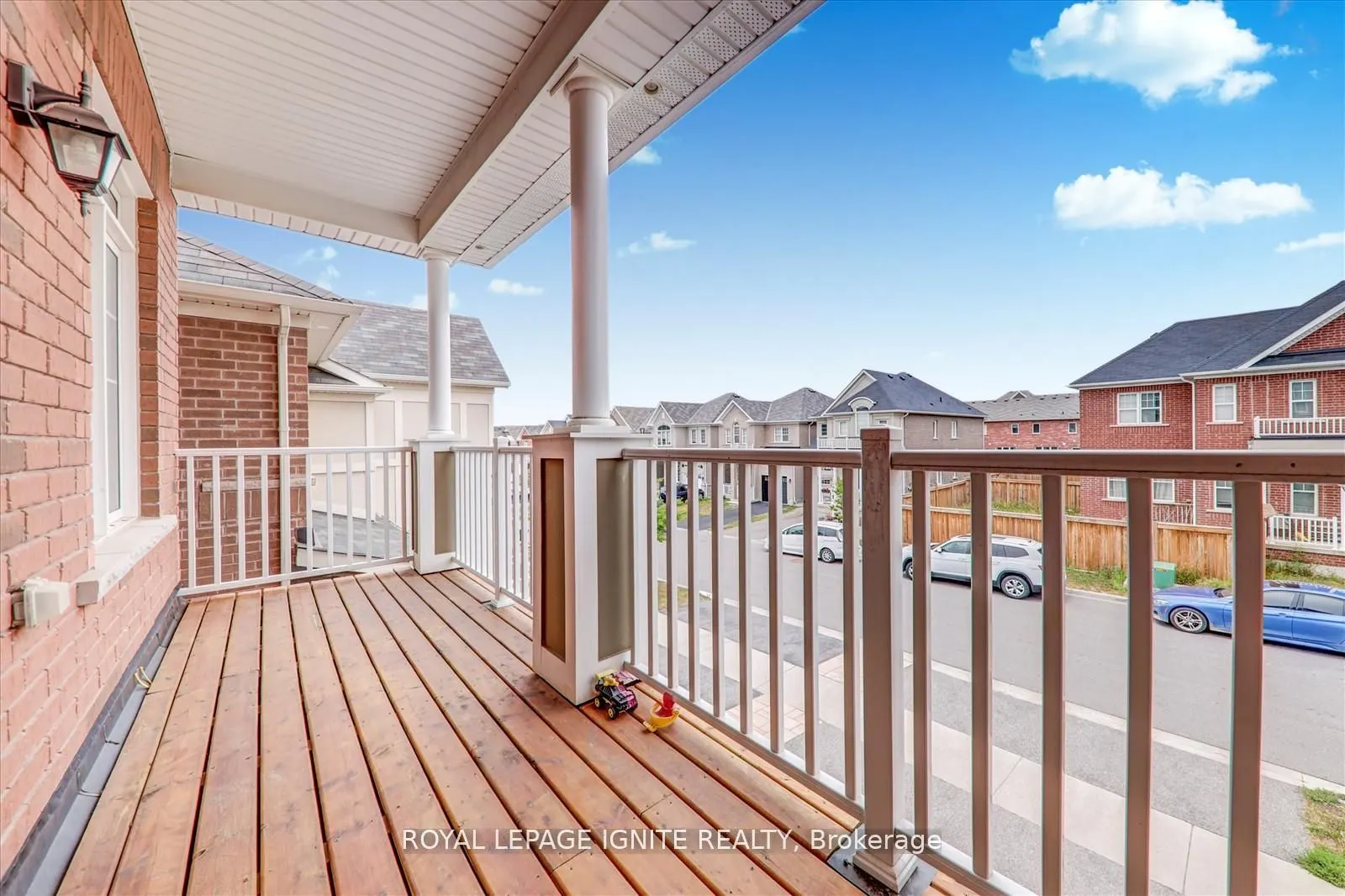 1072 Foxtail Crescent