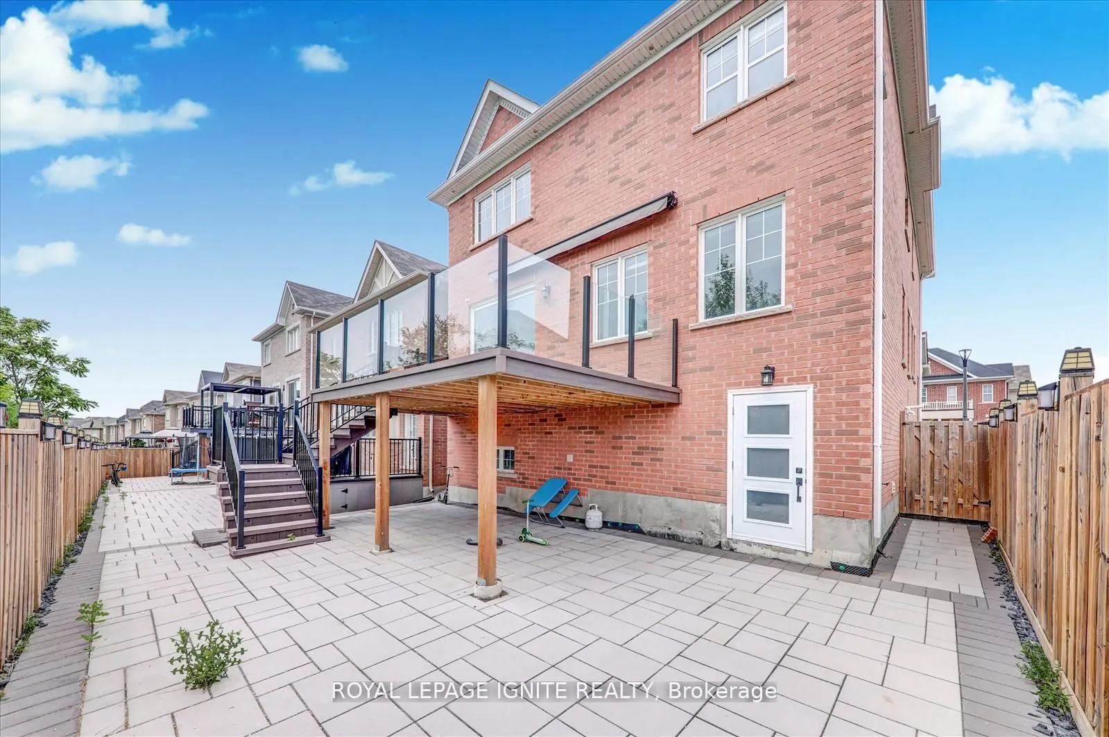1072 Foxtail Crescent