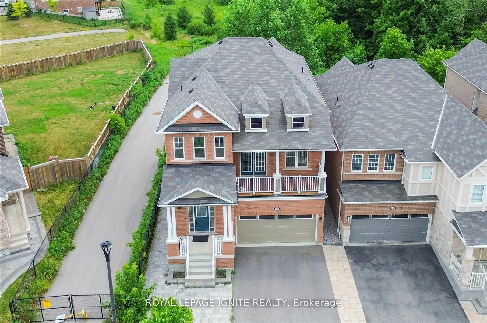 1072 Foxtail Crescent