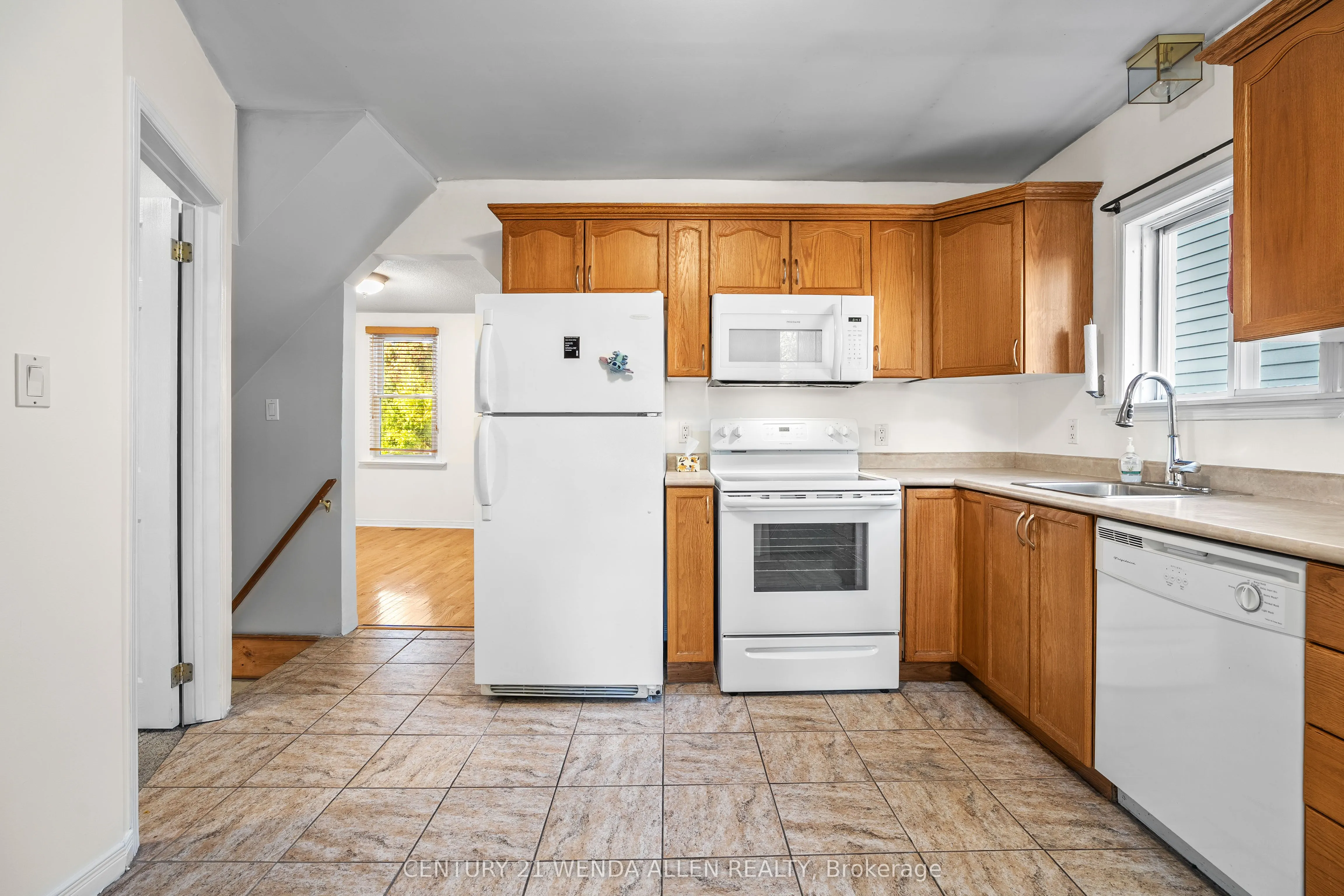 73 Montrave Avenue