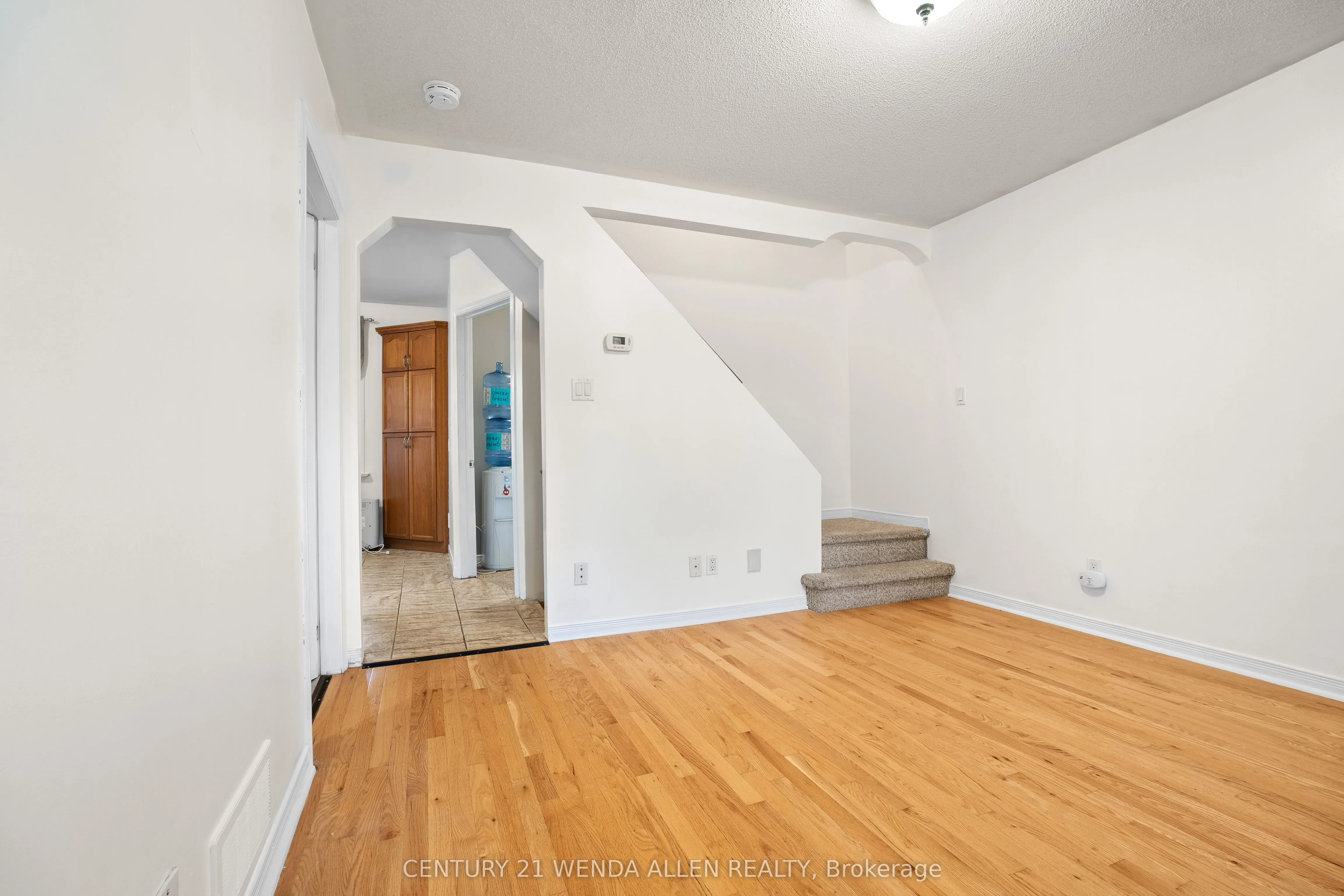 73 Montrave Avenue